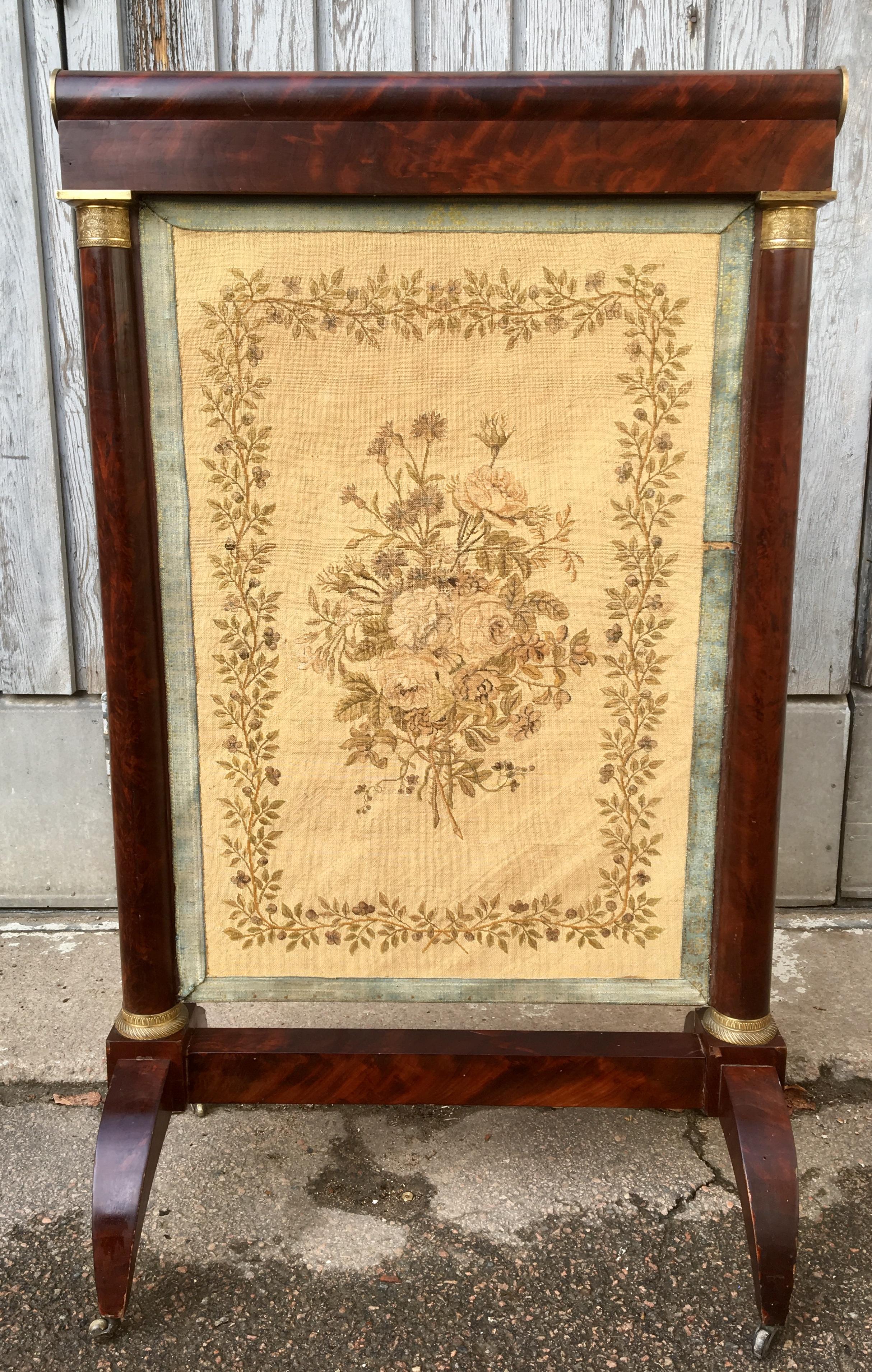 Early French 19th Century Empire Mahogany and Gilt Bronze Firescreen For Sale 16
