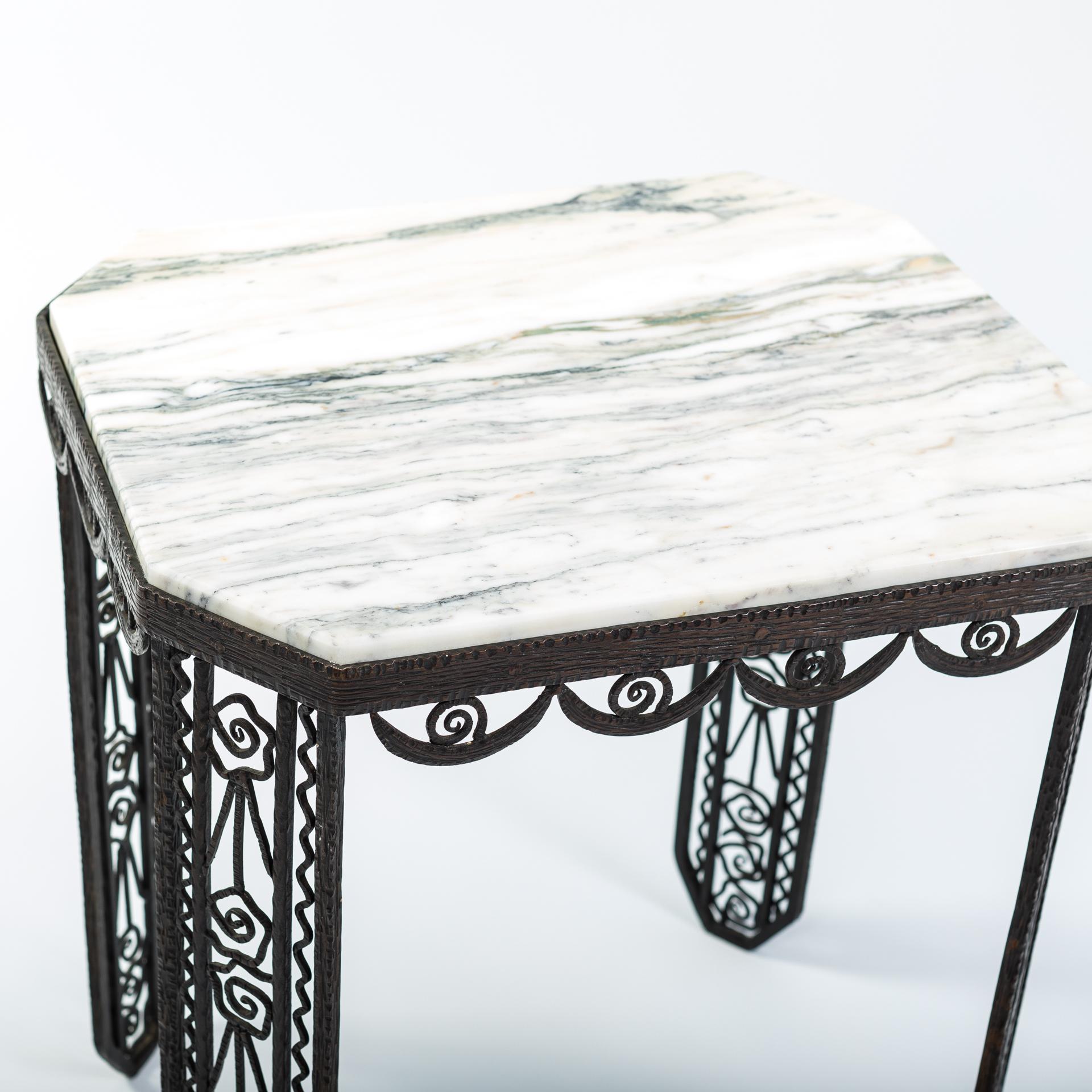 Early French Art Deco Side Table Forged Iron with Marble Top from 1925 In Good Condition In Salzburg, AT