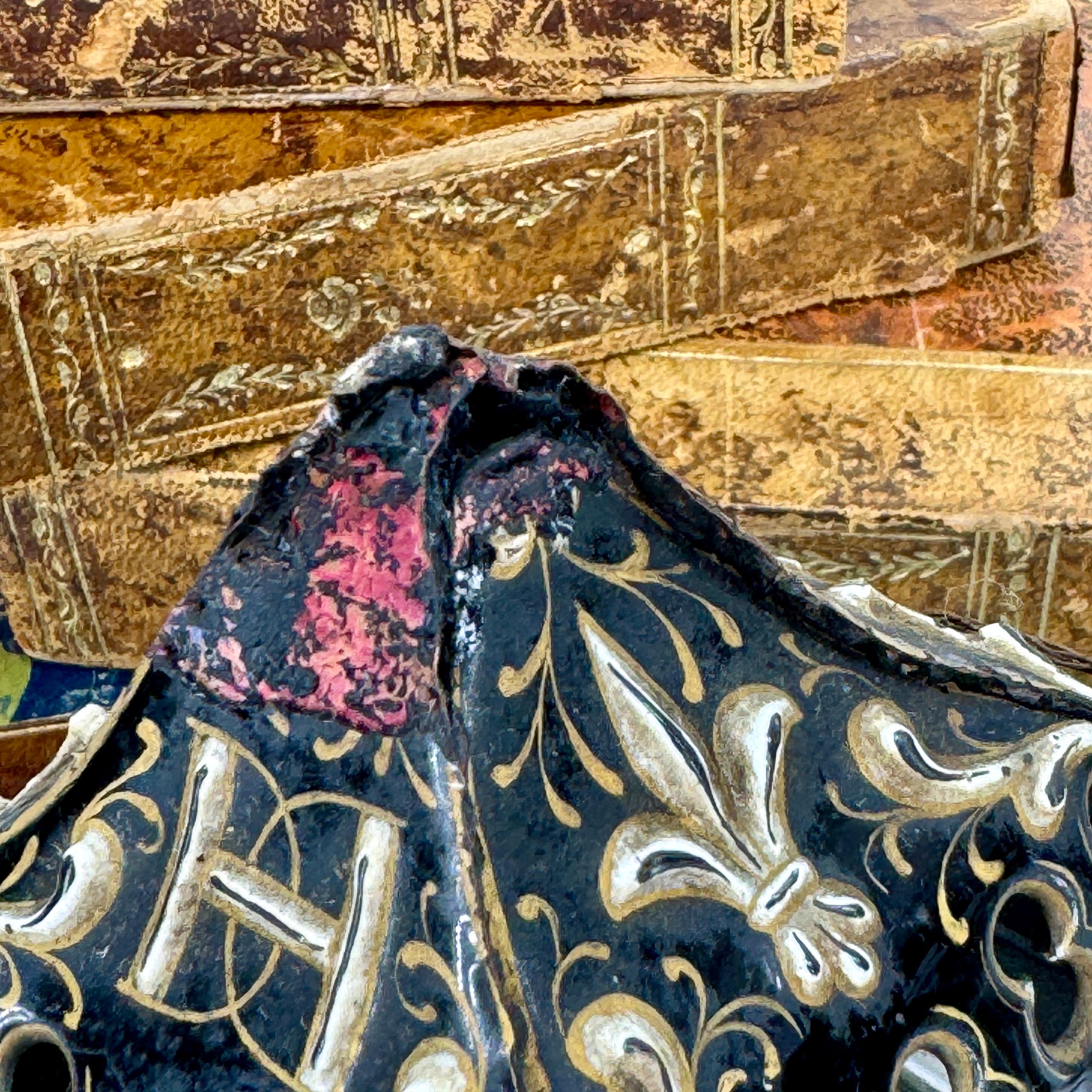 Lanterna francese a smalto nero con decorazione a fiore, circa del 1720 in vendita 10