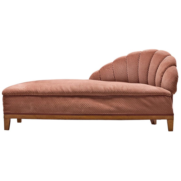 Early French Chaise Longue in Soft Pink For Sale at 1stDibs