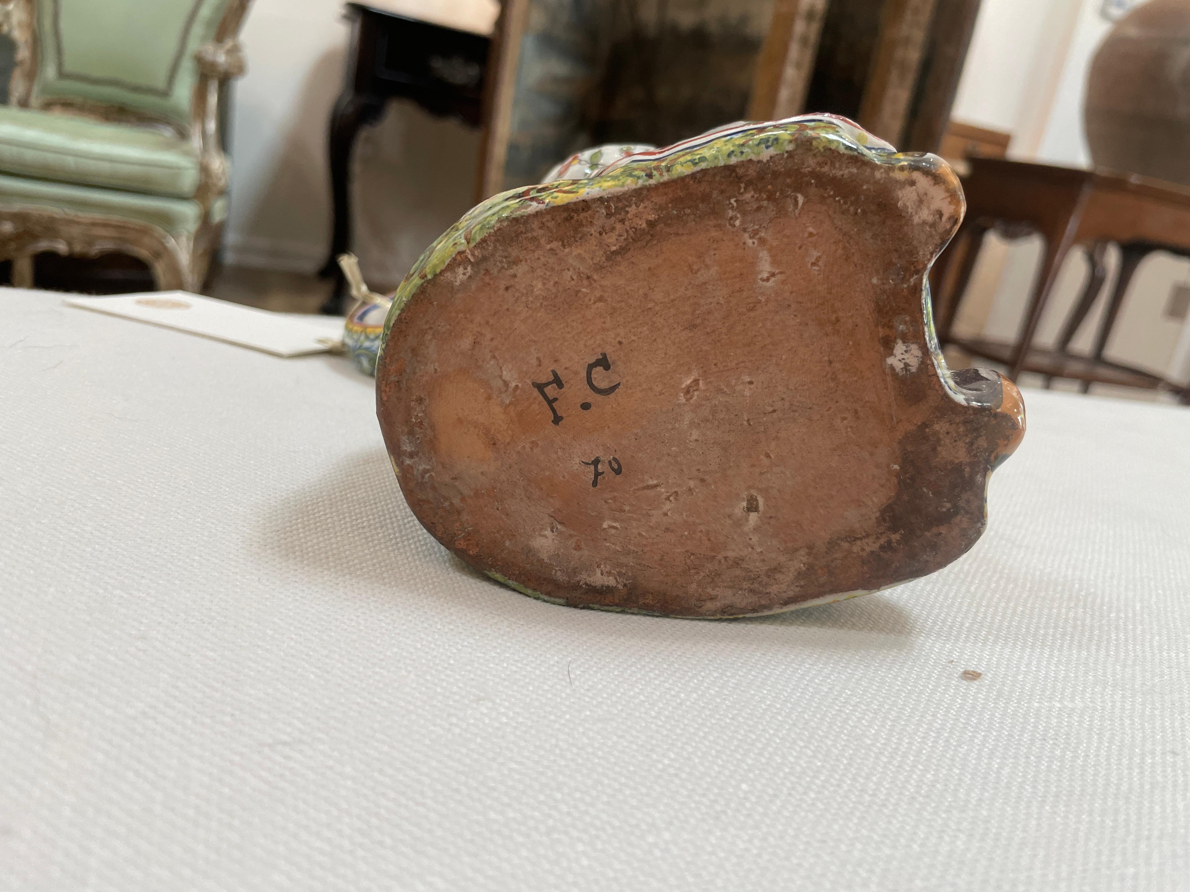 Céramique Cruche figurative en faïence française ancienne en vente