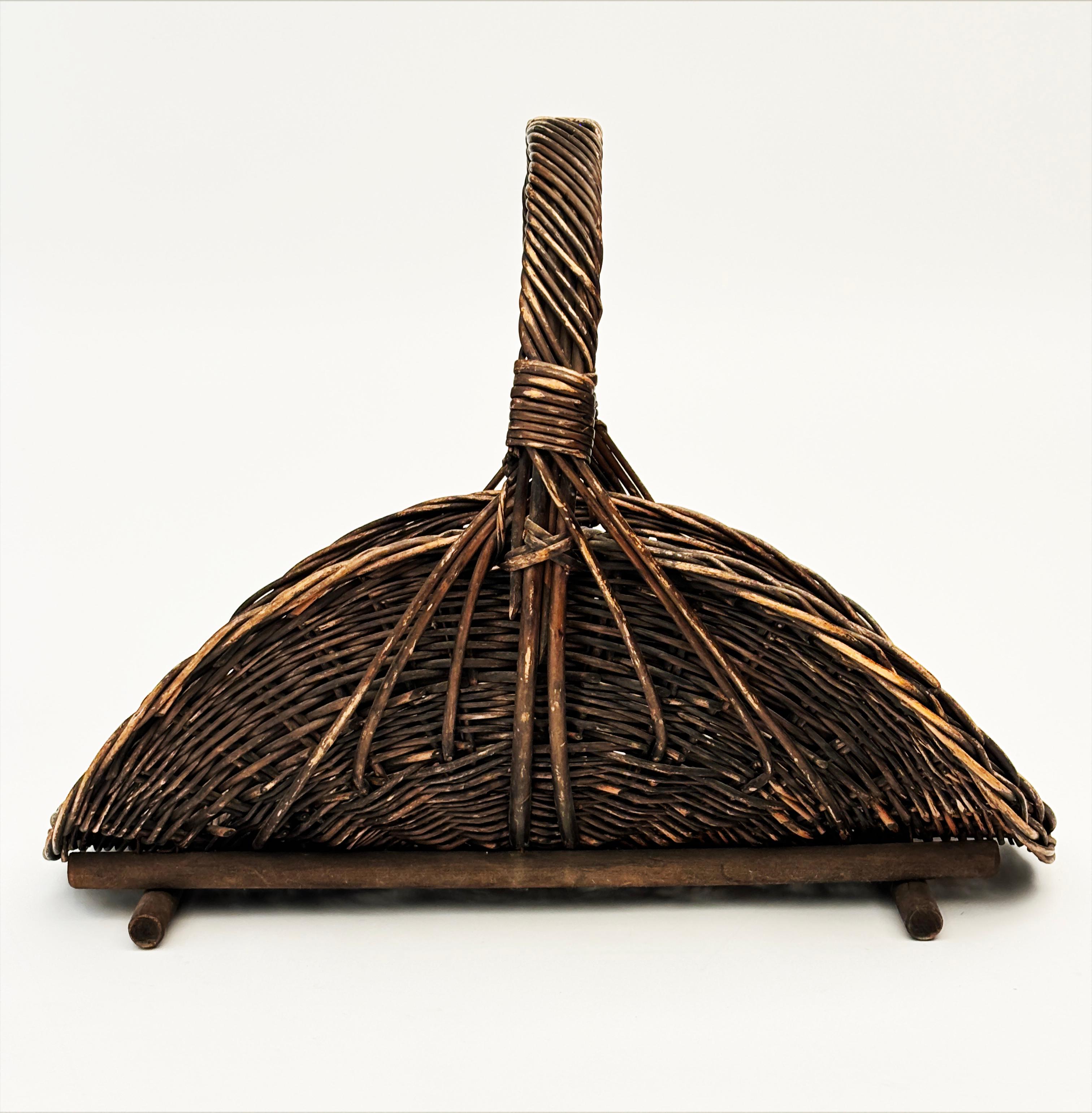 Cesta de recolección francesa antigua Primitivo en venta
