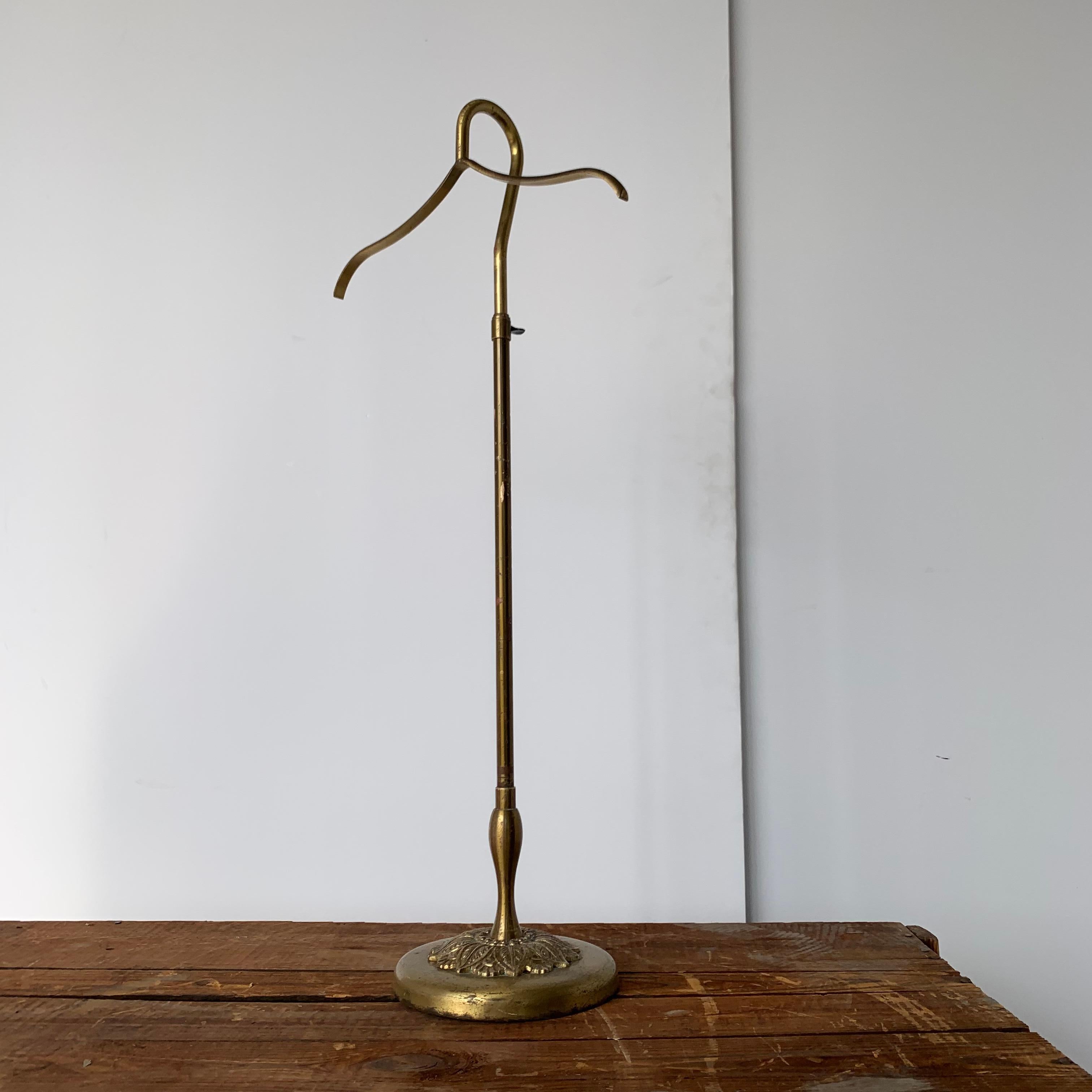 Early French Height Adjustable Brass Coat or Shirt Holder Stand In Good Condition In Haddonfield, NJ