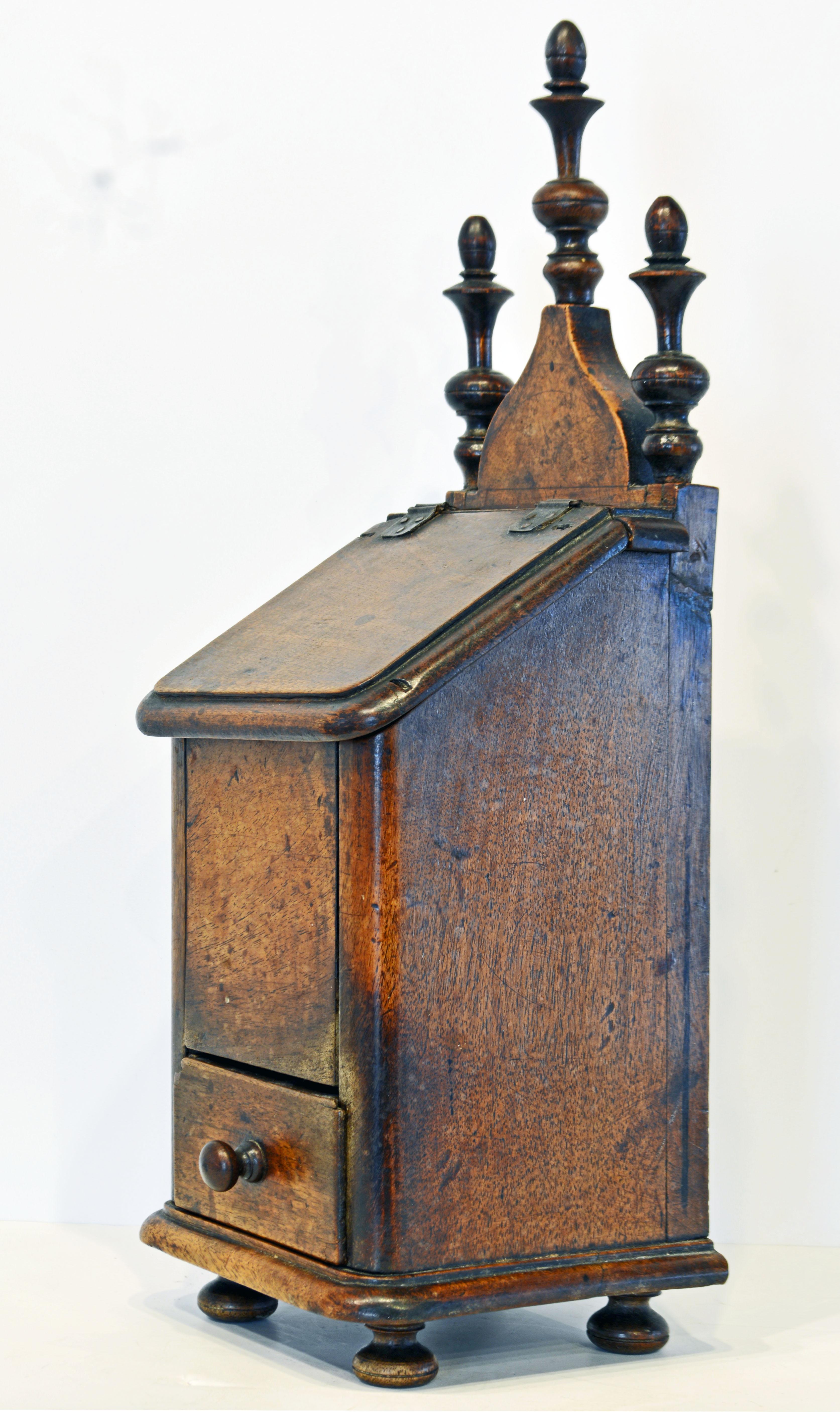 Early French Provincial Triple Finial One-Drawer Walnut Salt Box, circa 1830 In Good Condition In Ft. Lauderdale, FL