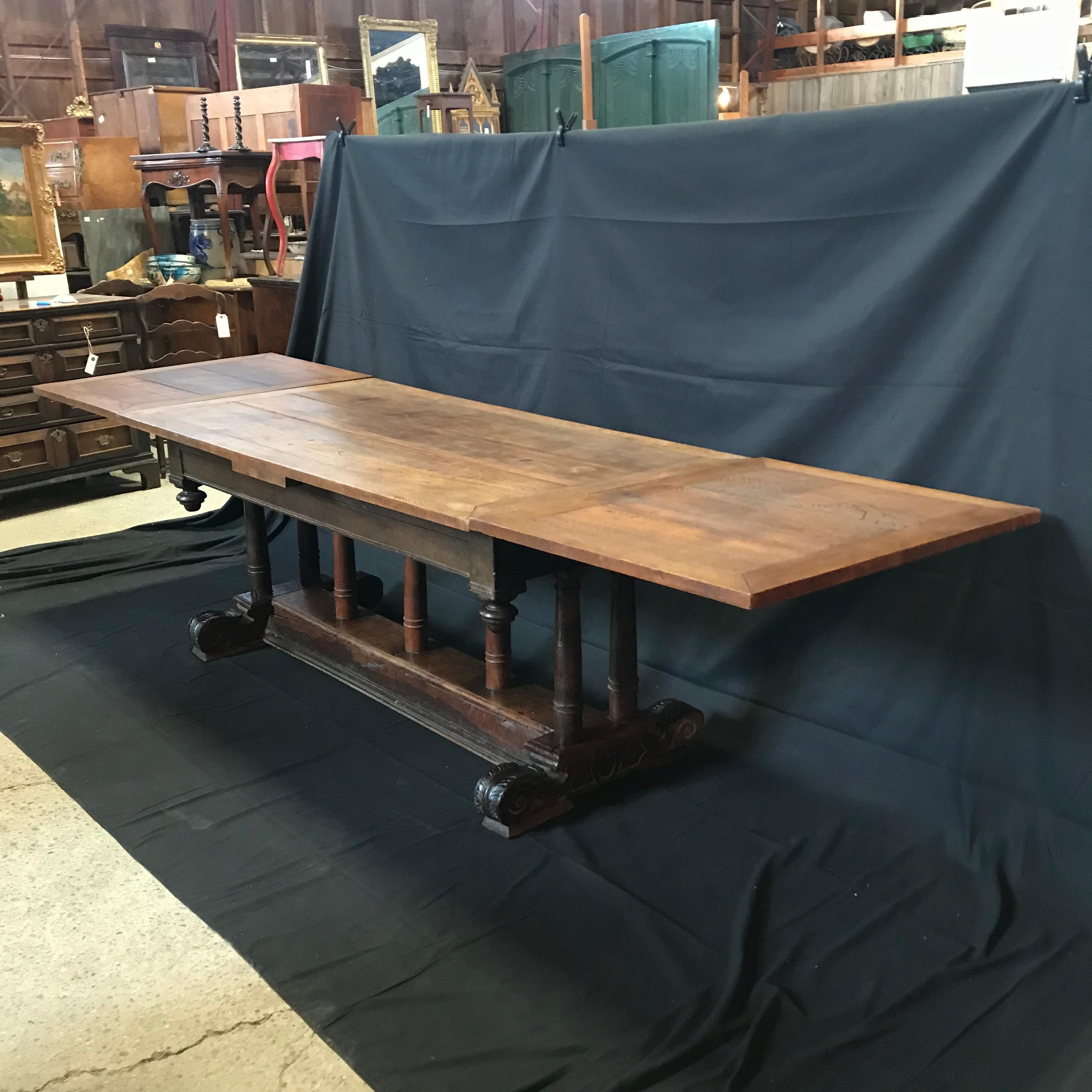 Early French Refectory Table with Leaves from Avignon 4