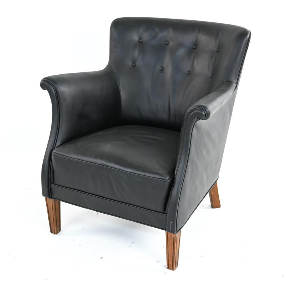 Early Frits Henningsen Armchair With Original Patinated Leather For Sale 1