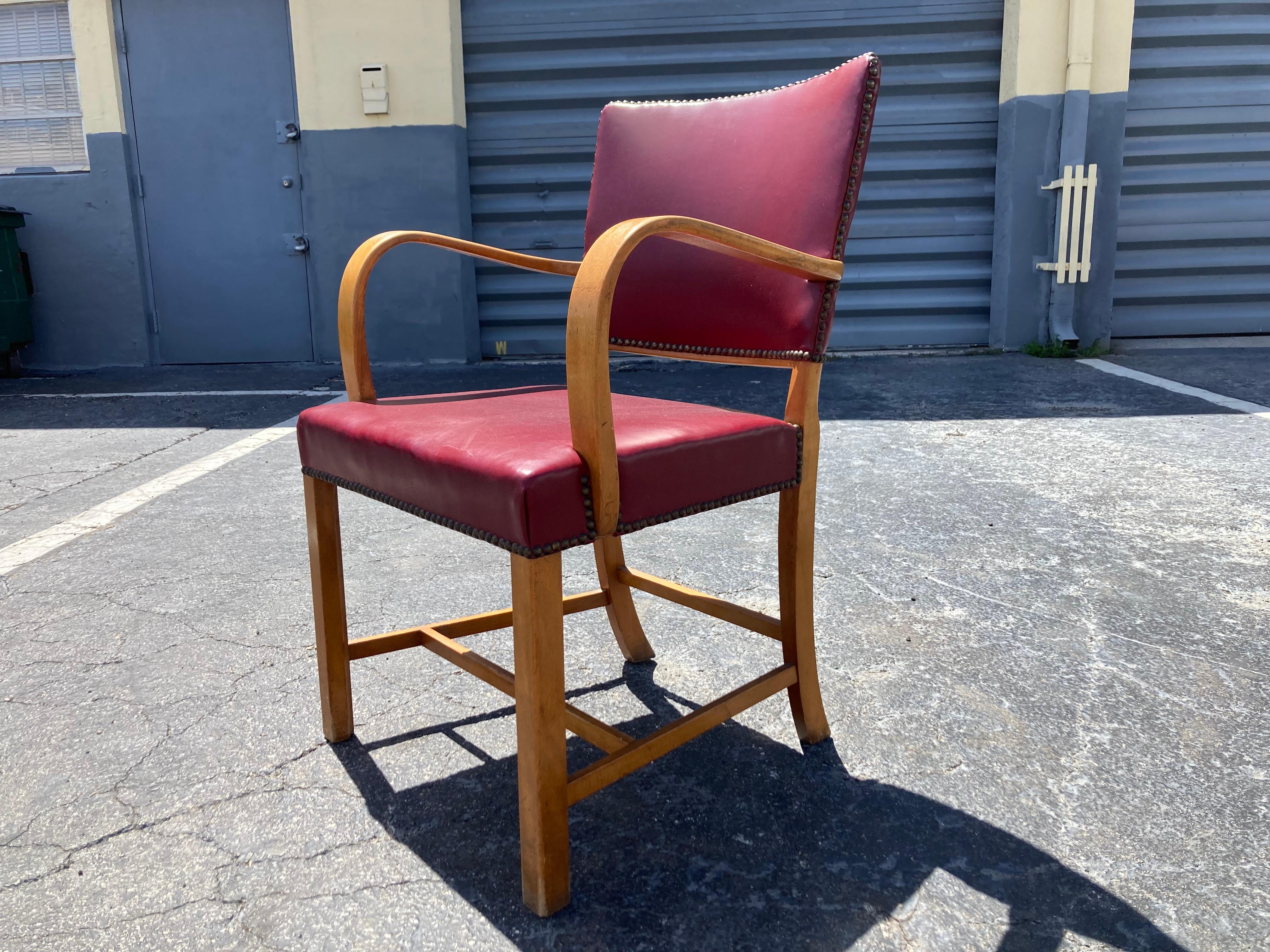 Early Fritz Hansen Arm Chair Model 1561, Denmark, 1942 For Sale 4