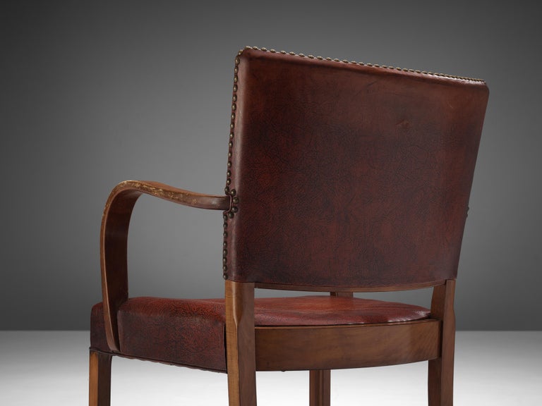 Early Fritz Hansen Armchair in Original Patinated Leather In Good Condition For Sale In Waalwijk, NL