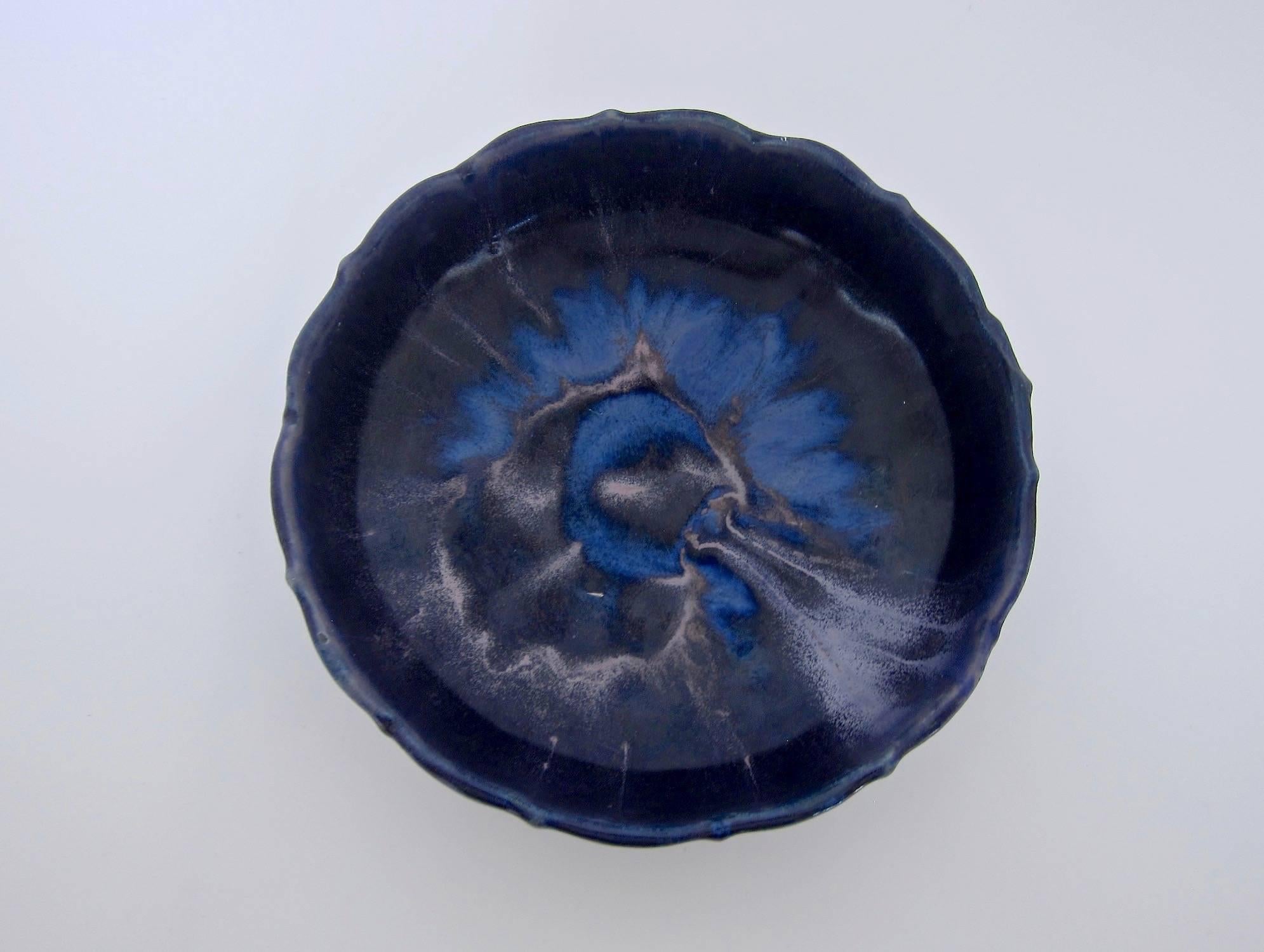 Early Fulper Art Pottery Bowl with Flambe Glaze  In Good Condition In Los Angeles, CA