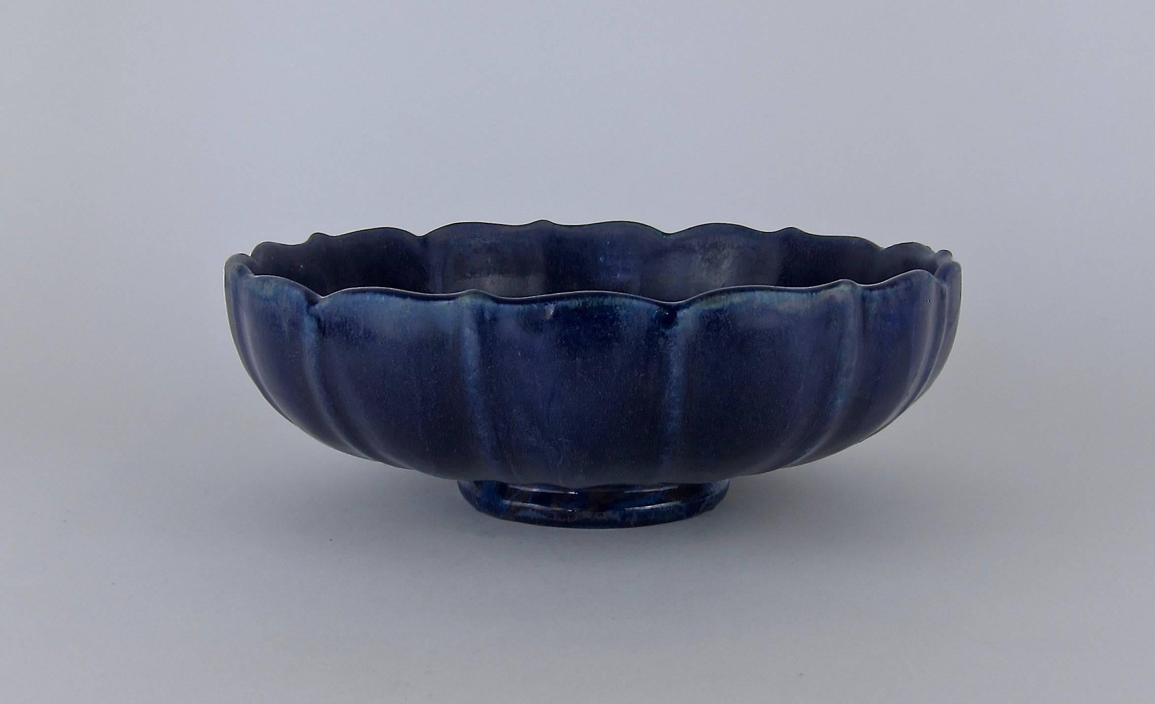 20th Century Early Fulper Art Pottery Bowl with Flambe Glaze