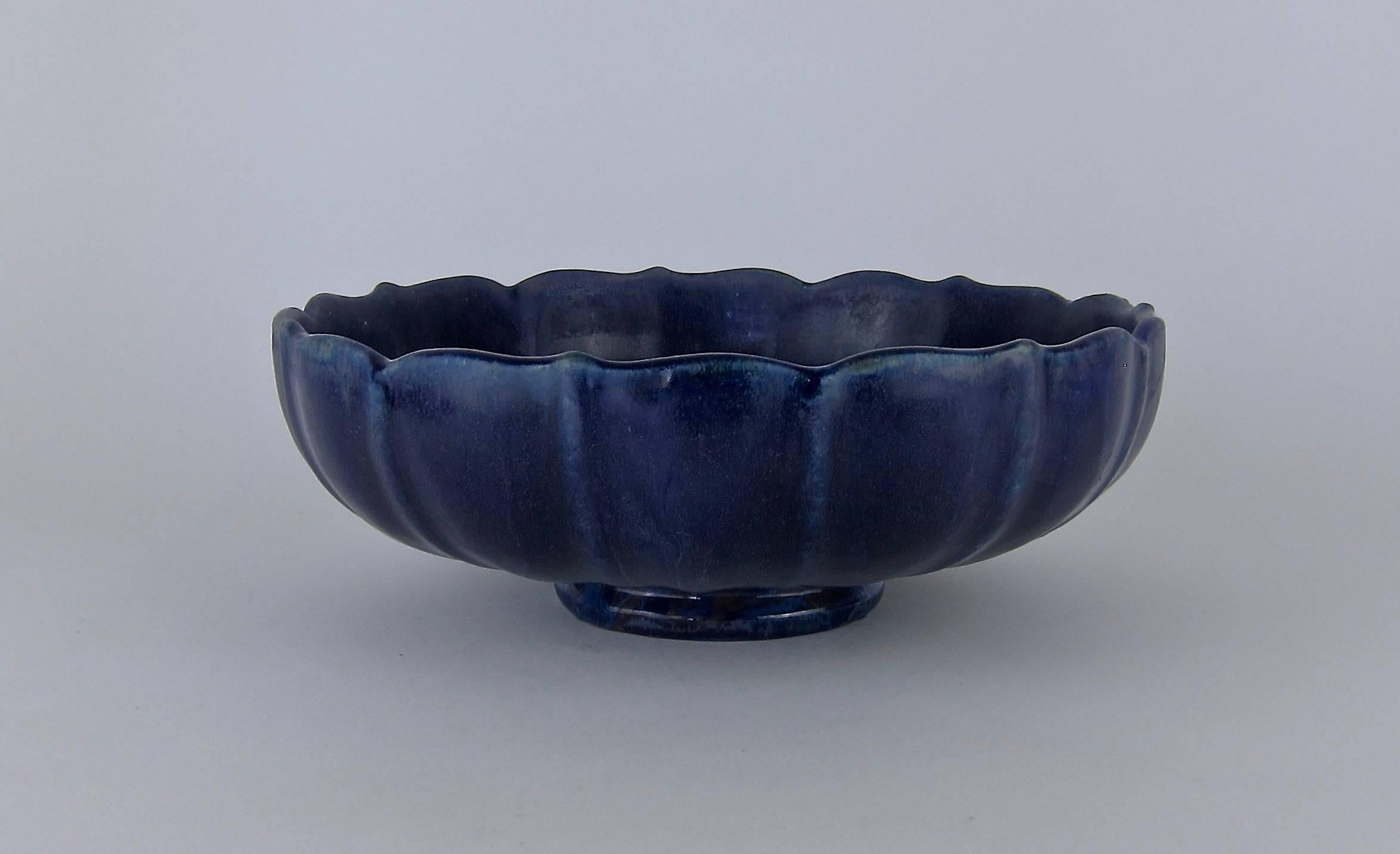 20th Century Early Fulper Art Pottery Bowl with Flambe Glaze 