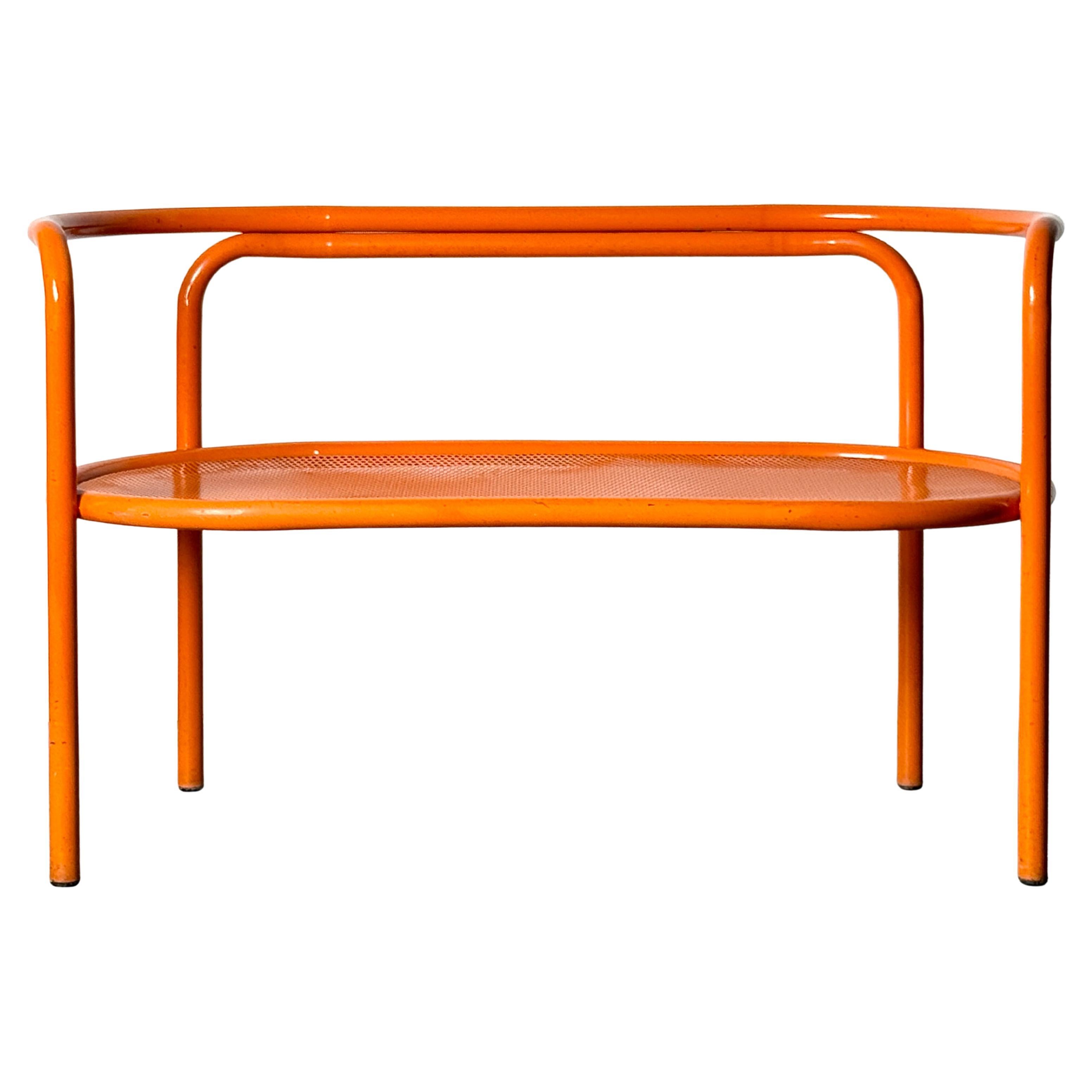 Loveseat de banco tubular de jardín Early Gae Aulenti Locus Solus en naranja Años 60 en venta