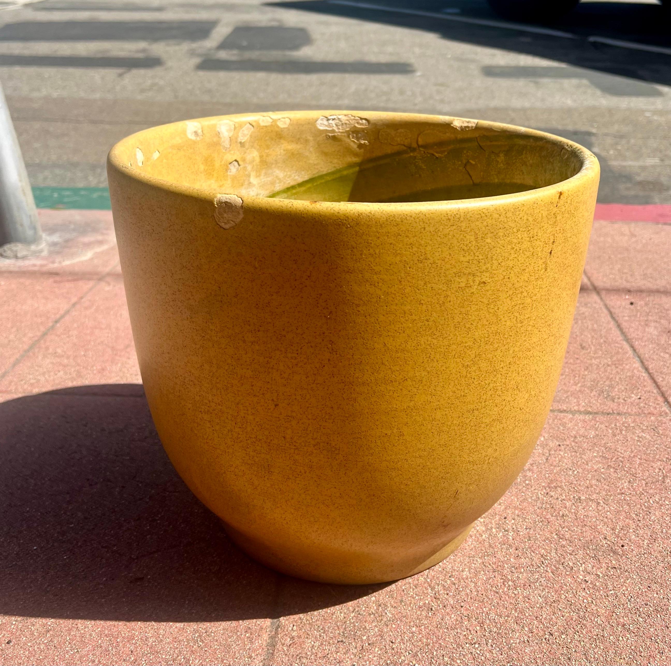 Mid-Century Modern Early Gainey Large Mustard California Mid Century Modern Planter Pot For Sale