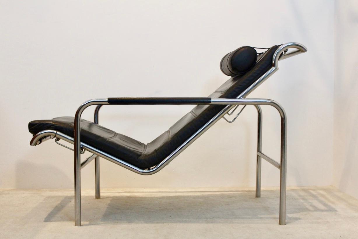 Early ‘Genni’ Chaise Longue in Chrome and Black Leather by Gabriele Mucchi for Z 7