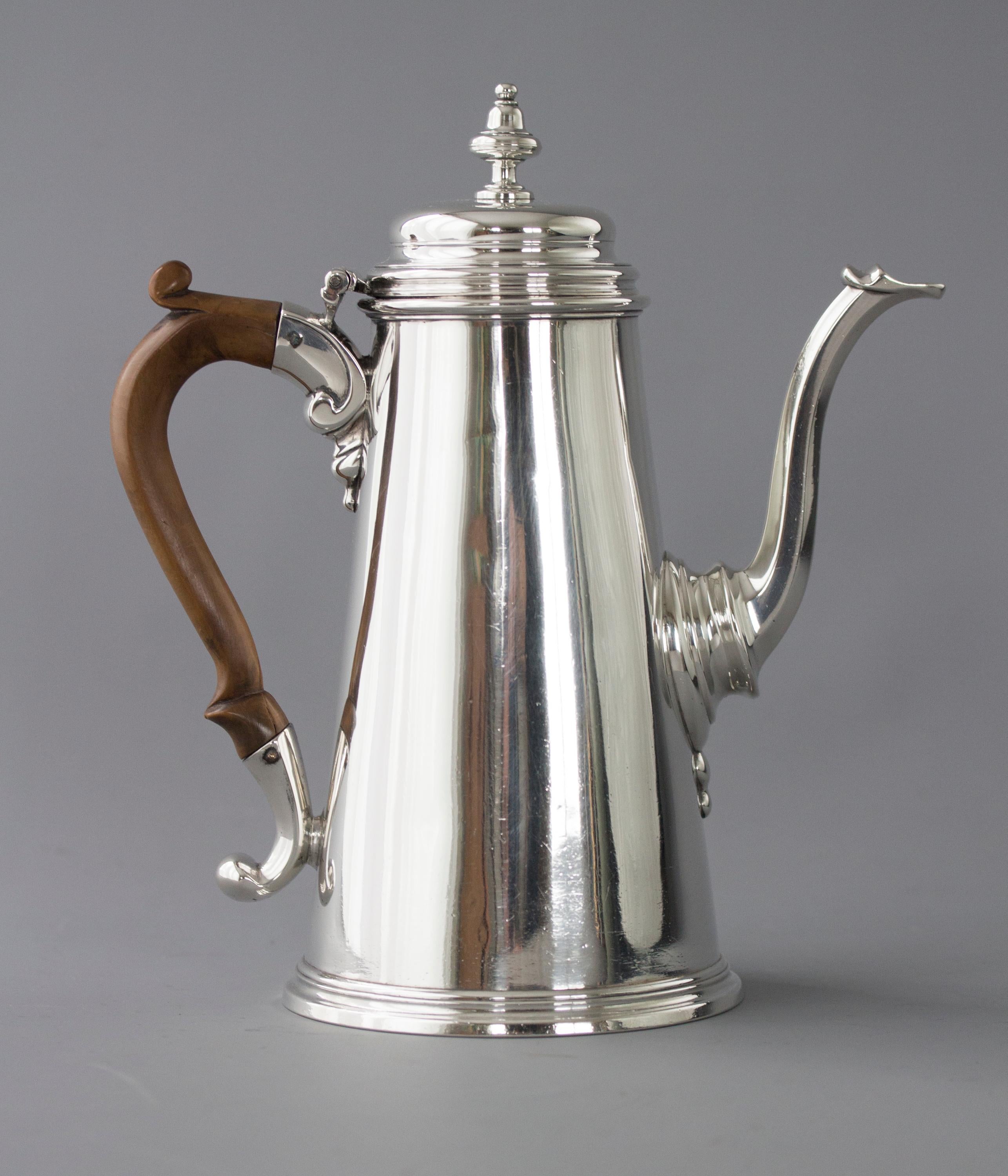 English Early George II Silver Coffee Pot, London 1729 by Edward Vincent