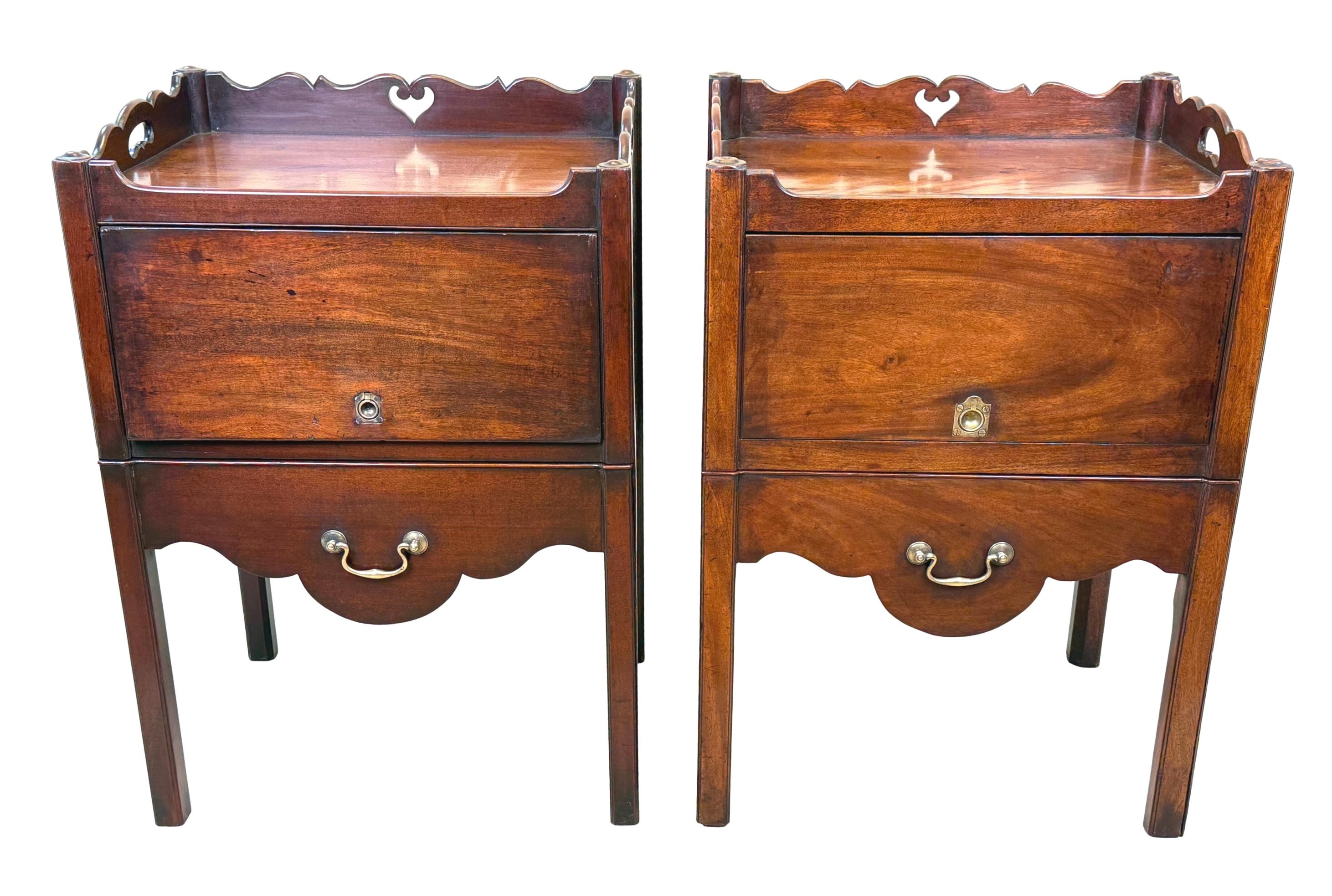 Early George III Pair Of Mahogany Bedside Night Tables 7
