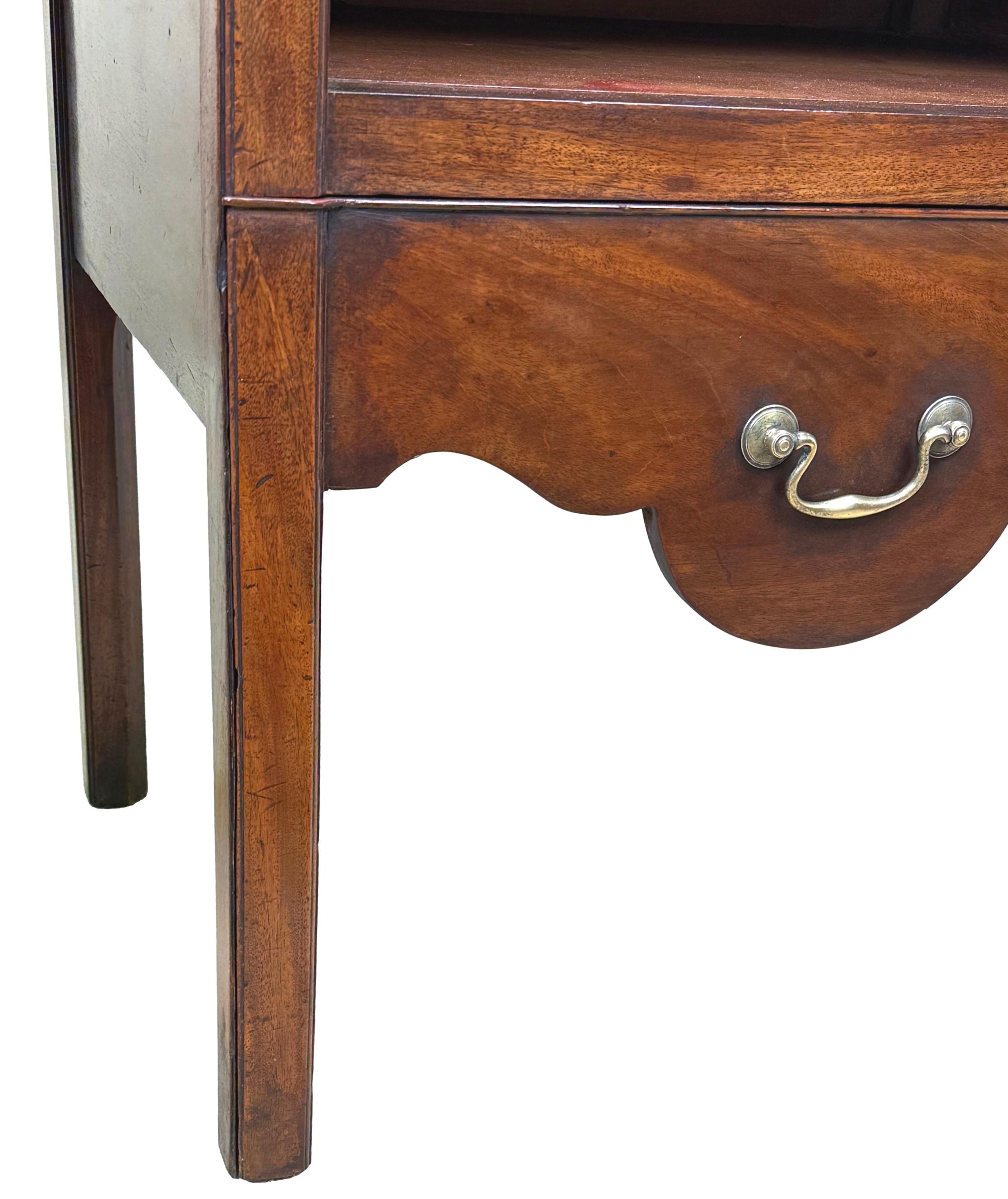 Georgian Early George III Pair Of Mahogany Bedside Night Tables