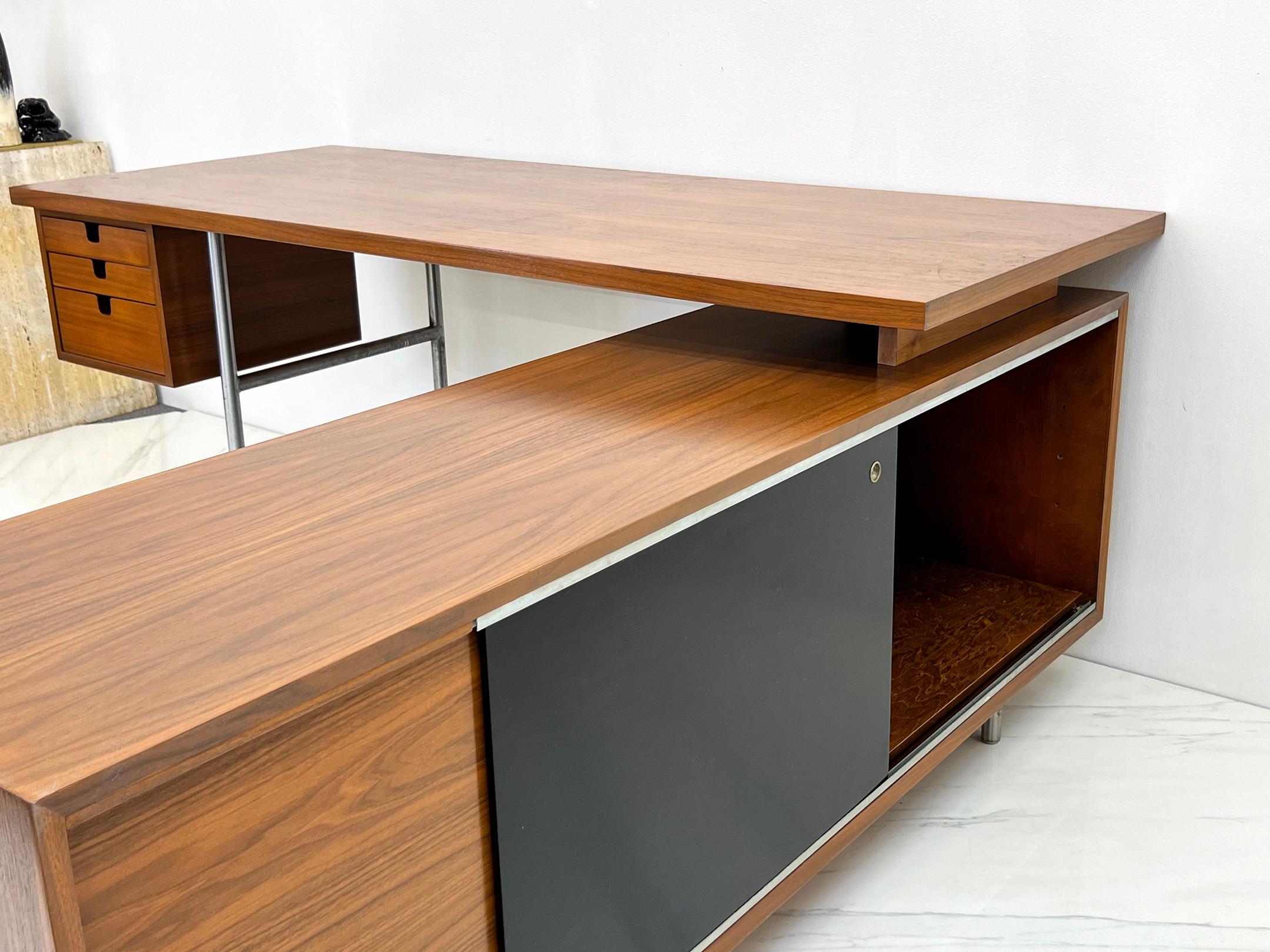Mid-Century Modern Early George Nelson Eog Executive Desk with Return for Herman Miller, 1950s For Sale