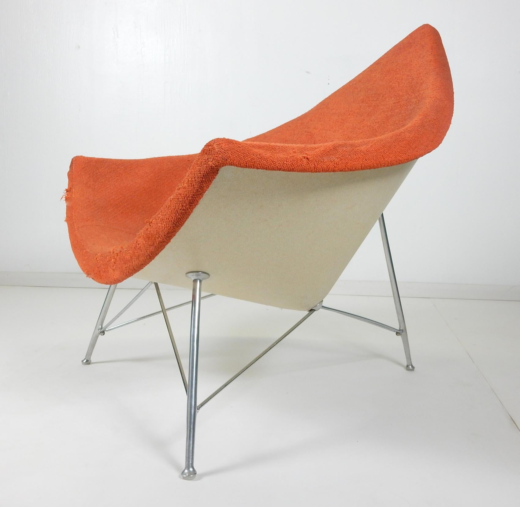 Early metal shell George Nelson's design for Herman Miller coconut lounge chair.
Aluminum legs. Original orange Knoll fabric.
Iconic chair ready to upholster in your favorite fabric. 