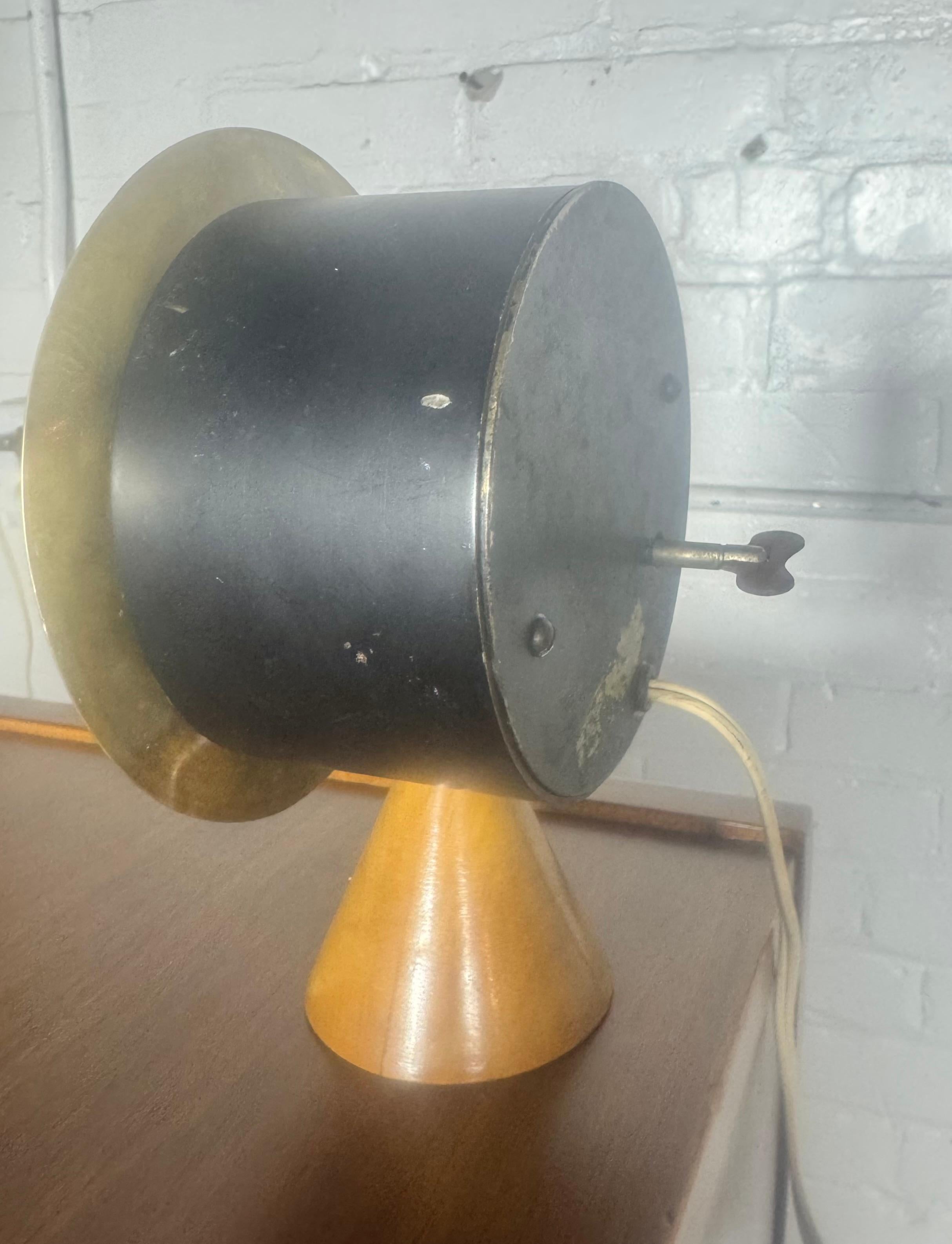 Early George Nelson Howard Miller Table Desk Clock 1949/1950 Mid Century Modern For Sale 2