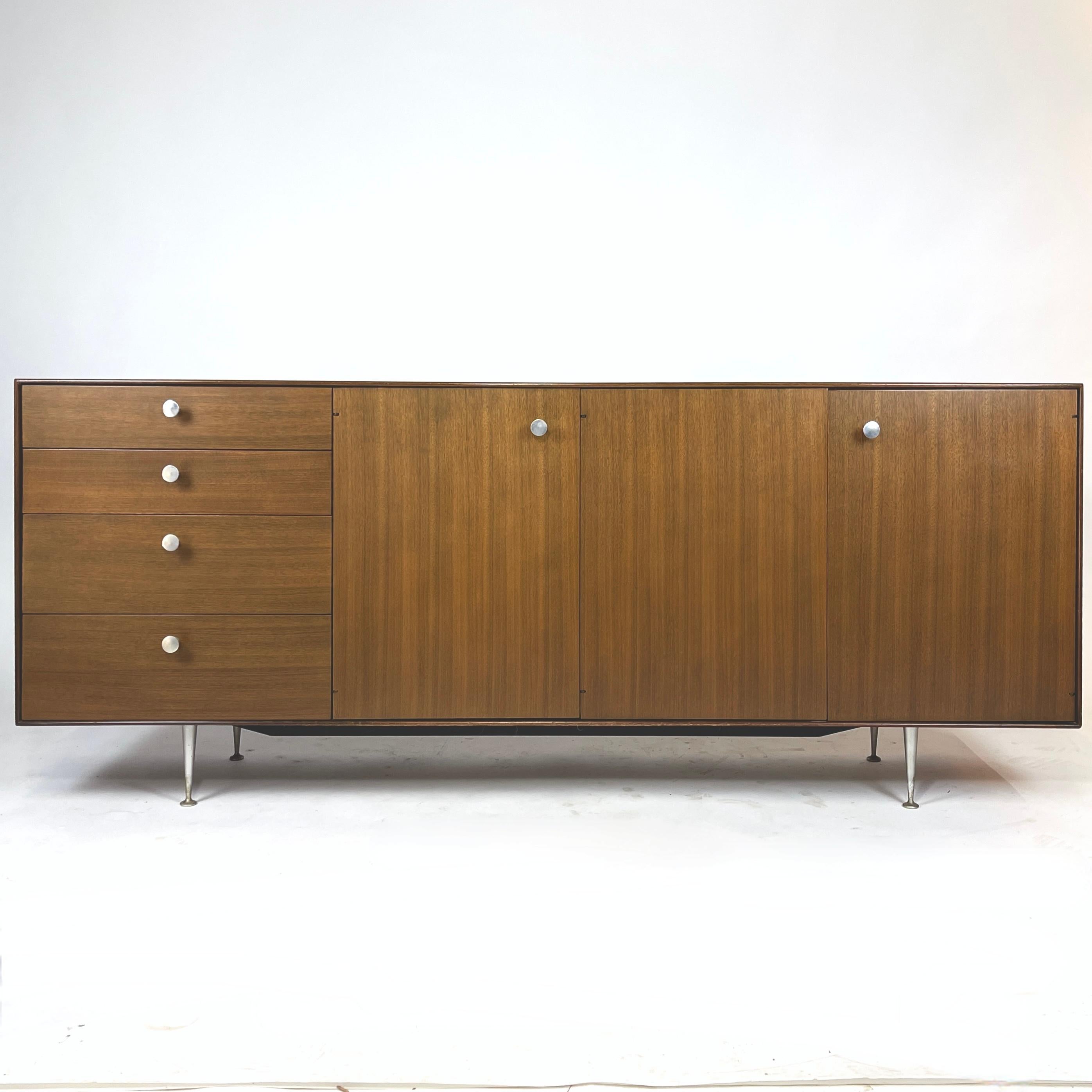 Hard to find version in very good original condition. George Nelson Design for Herman Miller 