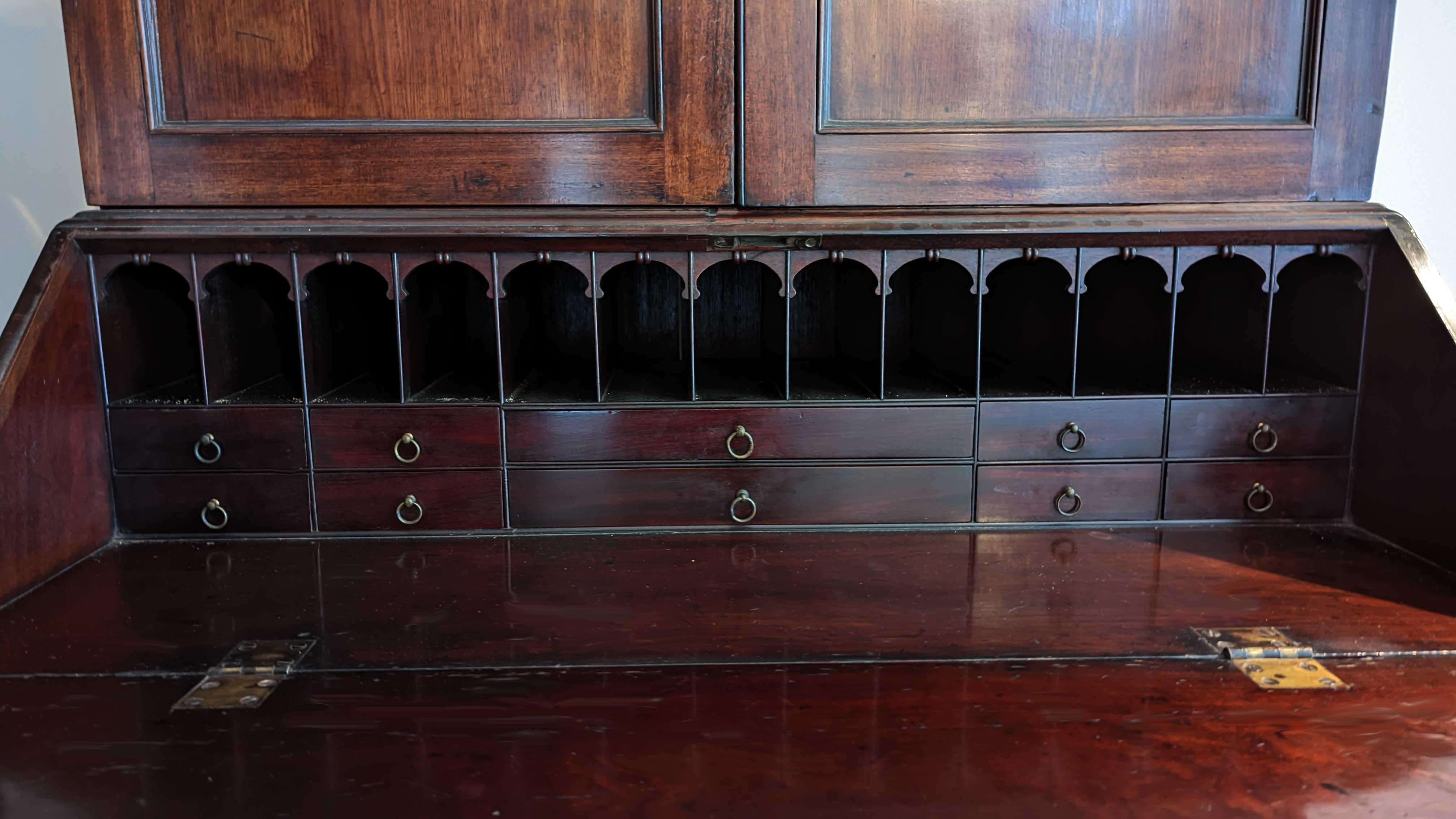 Hand-Carved Early Georgian Chippendale Bureau Bookcase Desk in Carved Mahogany For Sale