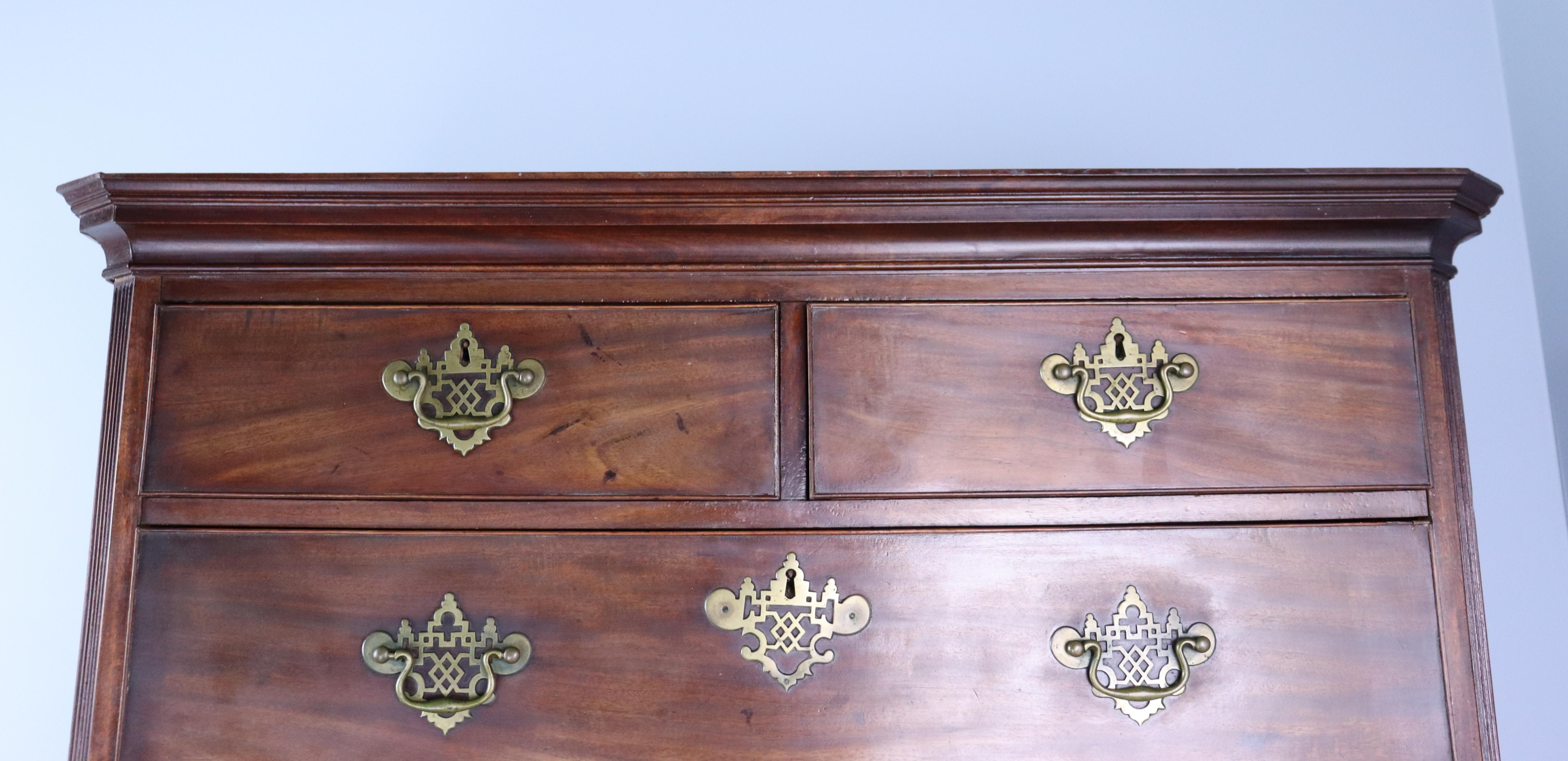 Early Georgian Mahogany Chest on Chest with Original Fretted Brass Hardware In Good Condition For Sale In Port Chester, NY