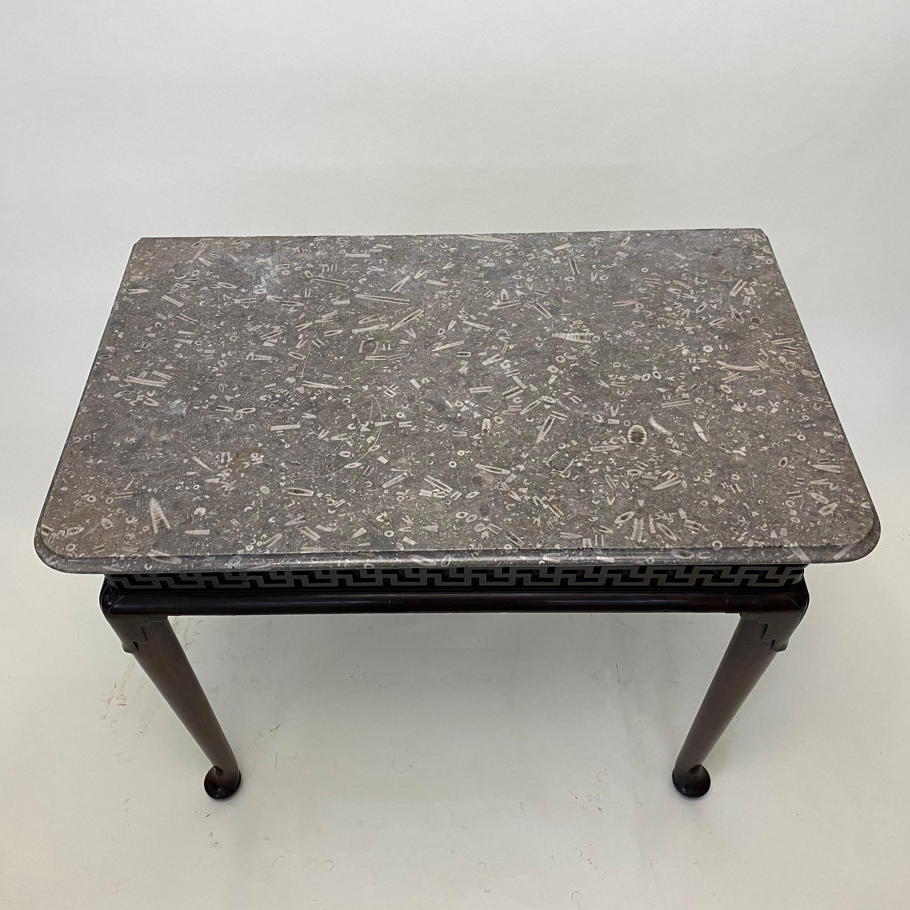 Early Georgian mahogany marble top Hall or Side Table For Sale 1