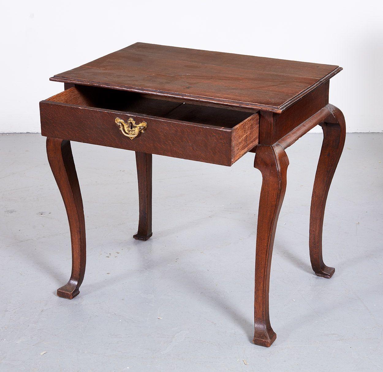 Early 18th Century Early Georgian Oak Side Table For Sale