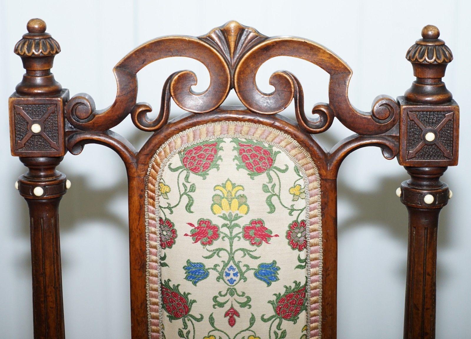 English Early Georgian Single Chair Highly Carved and Detailing Walnut, circa 1800