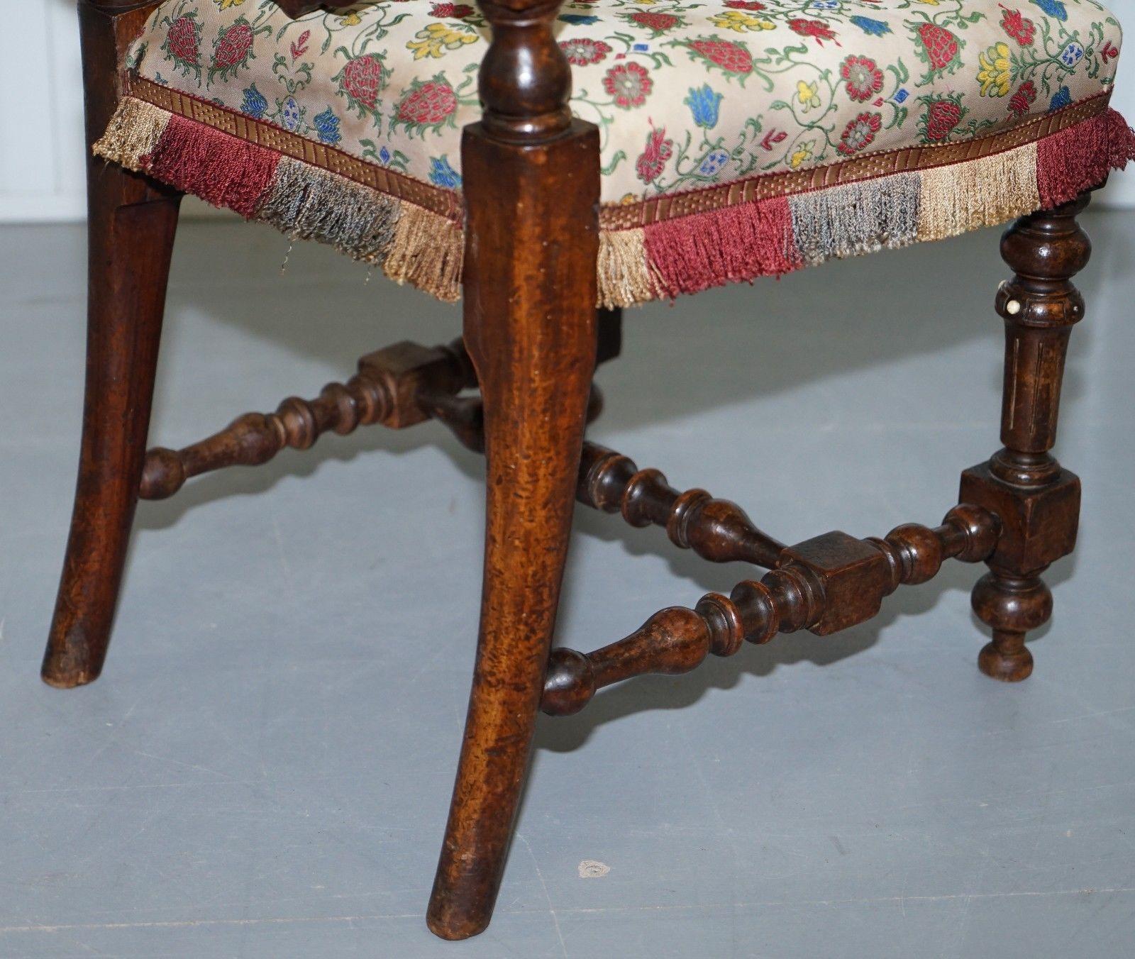 Early Georgian Single Chair Highly Carved and Detailing Walnut, circa 1800 3