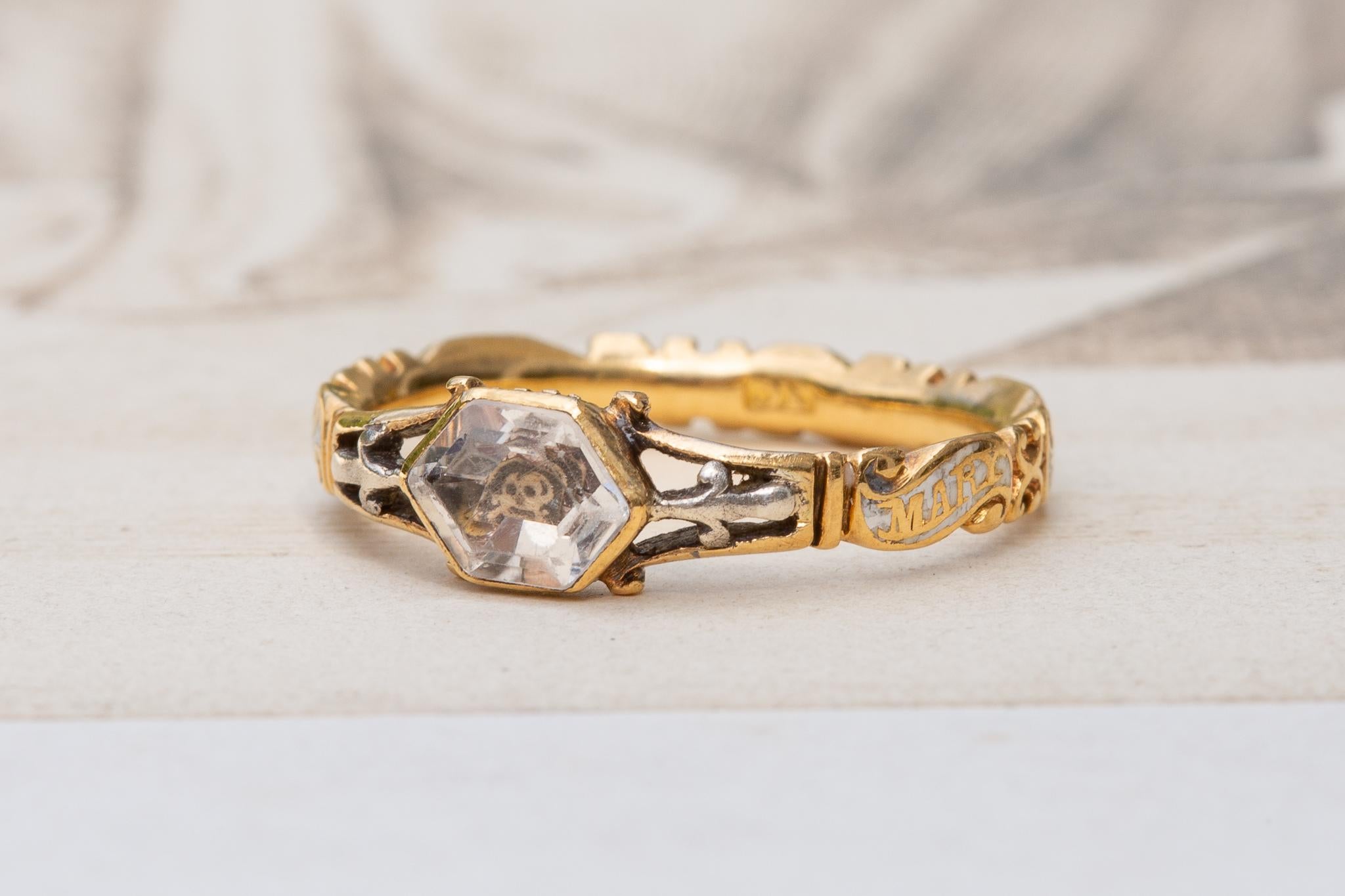 Early Georgian Skull and Crossbones Stuart Crystal Mourning Ring c.1740 In Good Condition In London, GB