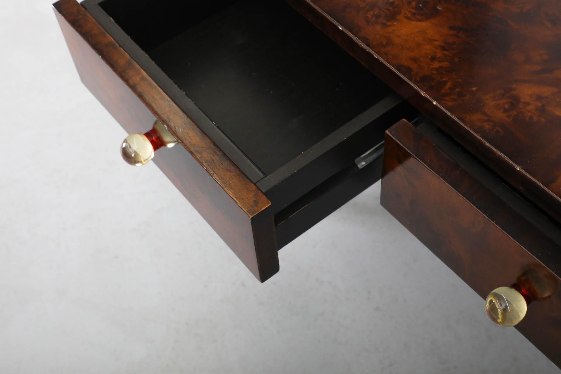 Escritorio antiguo Gerard Van Den Berg para Montis de madera burilada con patas de aluminio fundido en venta 8