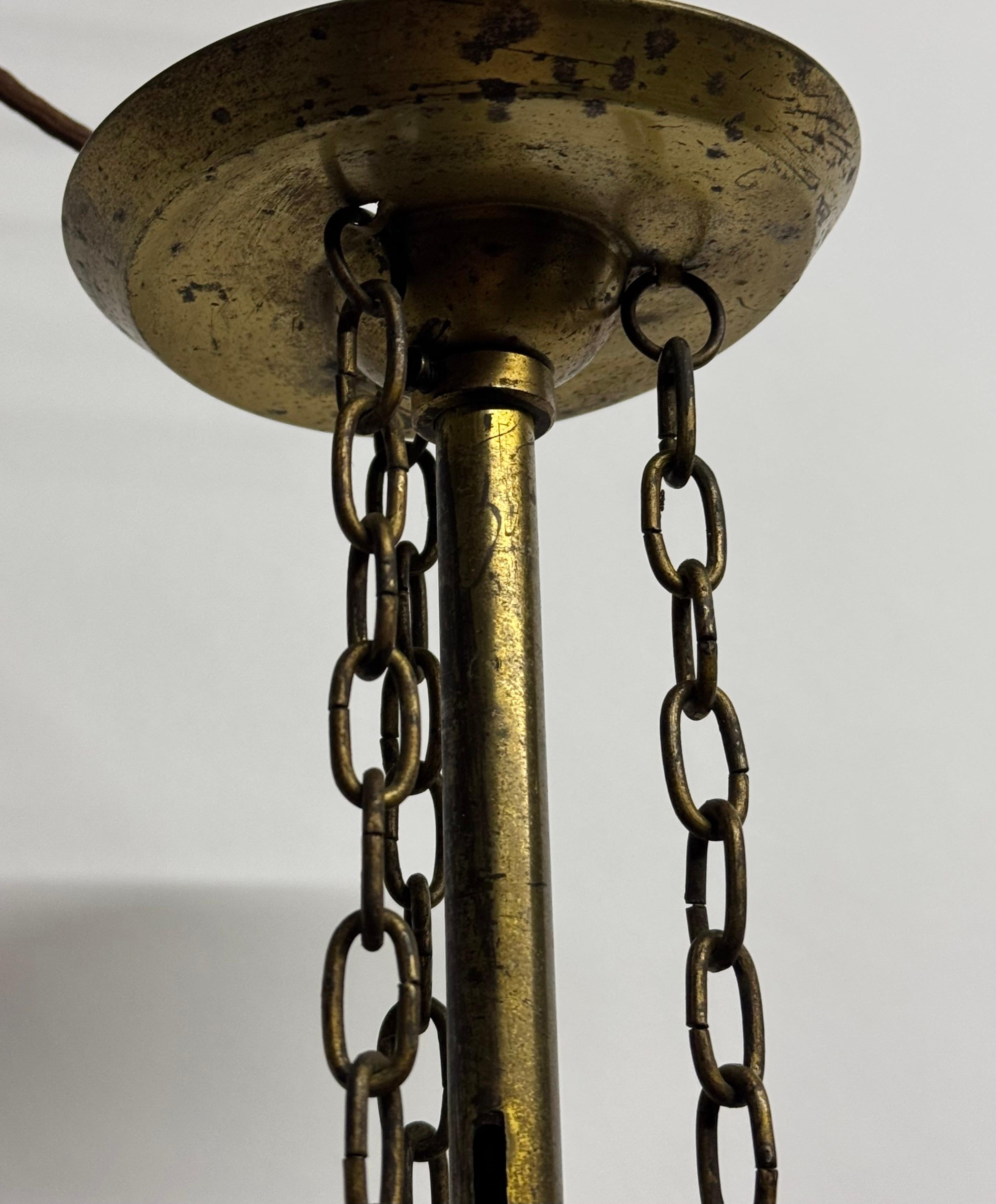 Inizio XX secolo Ciondolo a luzette in vetro smerigliato e latte di Art Deco tedesco, 1900 in vendita