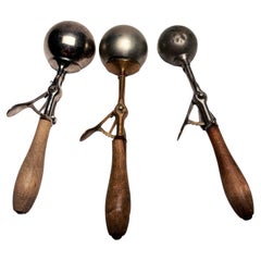 Early Gilchrist 31 Ice Cream Scoops (3)