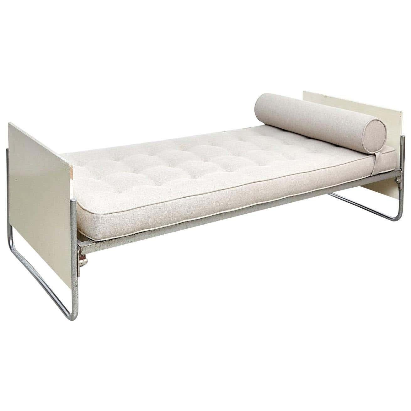 Early Gispen Mid-Century Modern Bauhaus Metal and Plywood Bed, circa 1930 2