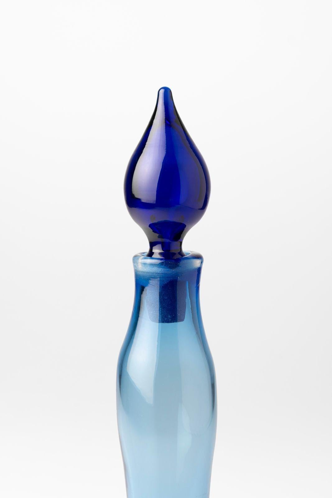 Early Glass Decanter by Blenko In Excellent Condition For Sale In Dallas, TX