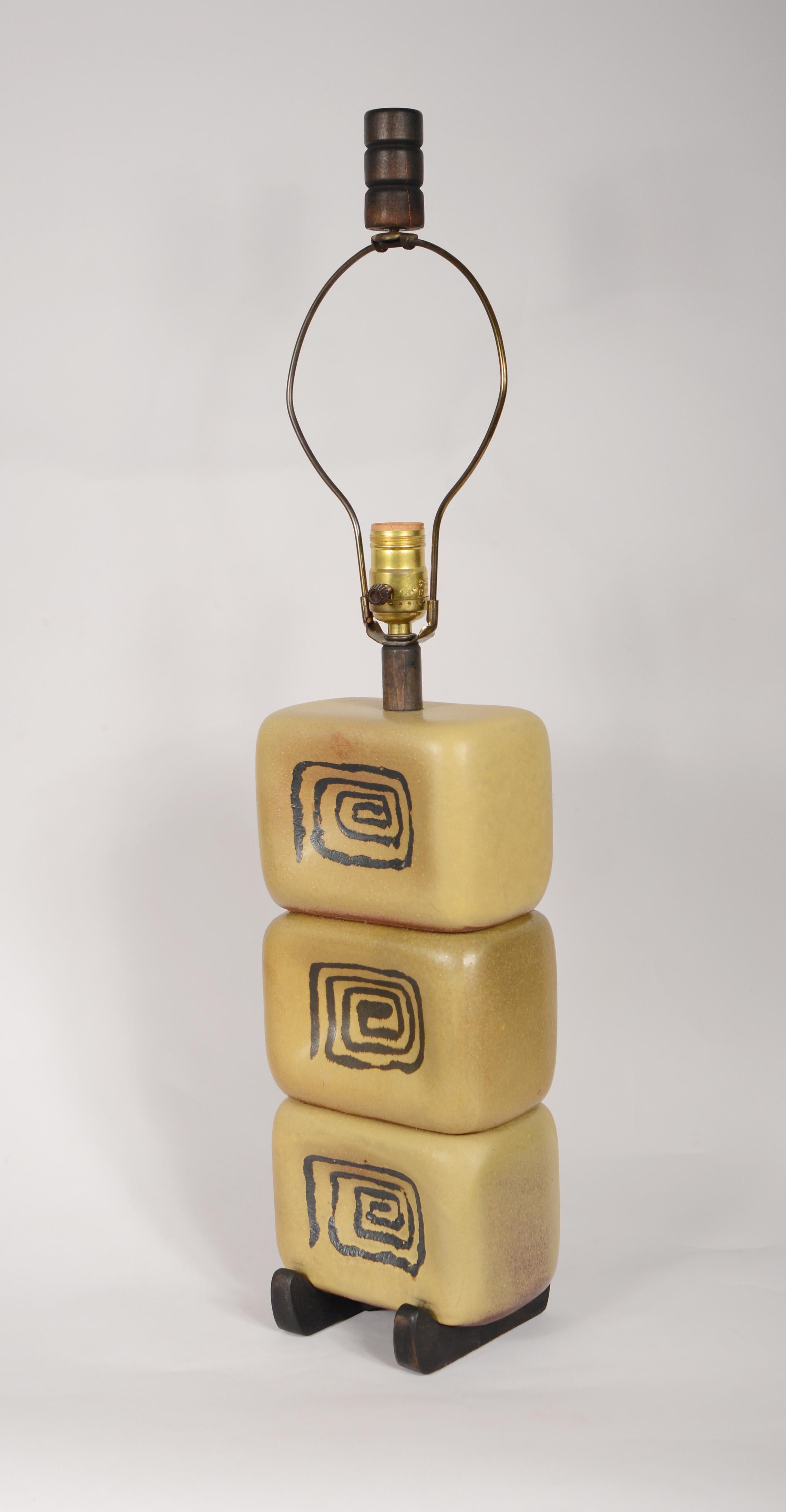 Ceramic table lamp by Gordon Martz. This lamp has his G/W signature incised on the bottom and is dated 1951. Gordon Martz and Jane Marshall married in 1951 right after graduating from Alfred University. They then went to work for Jane's parents