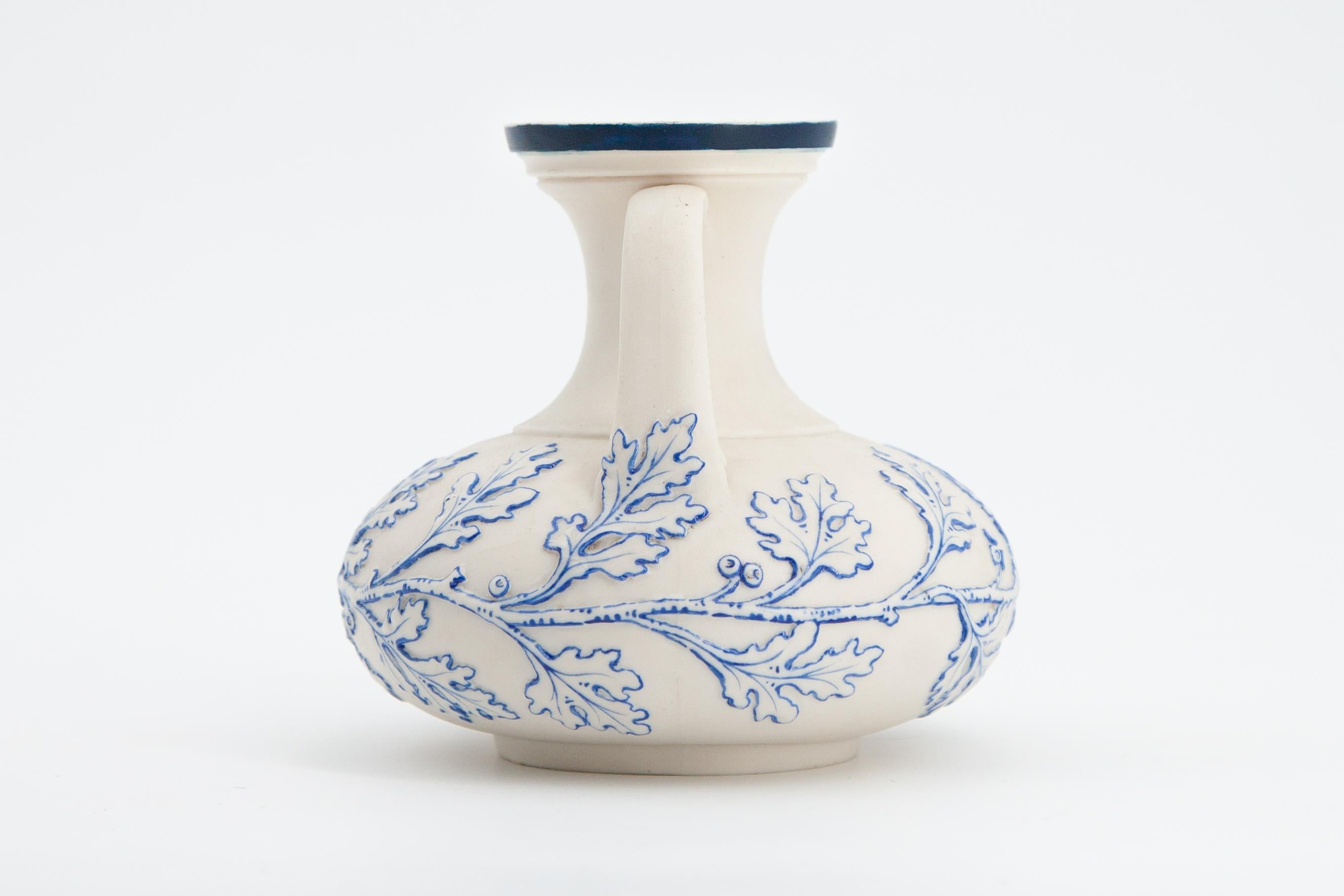 Néo-rococo Vase en porcelaine de Worcester bleu et blanc « Early Grainger Worcester » en vente