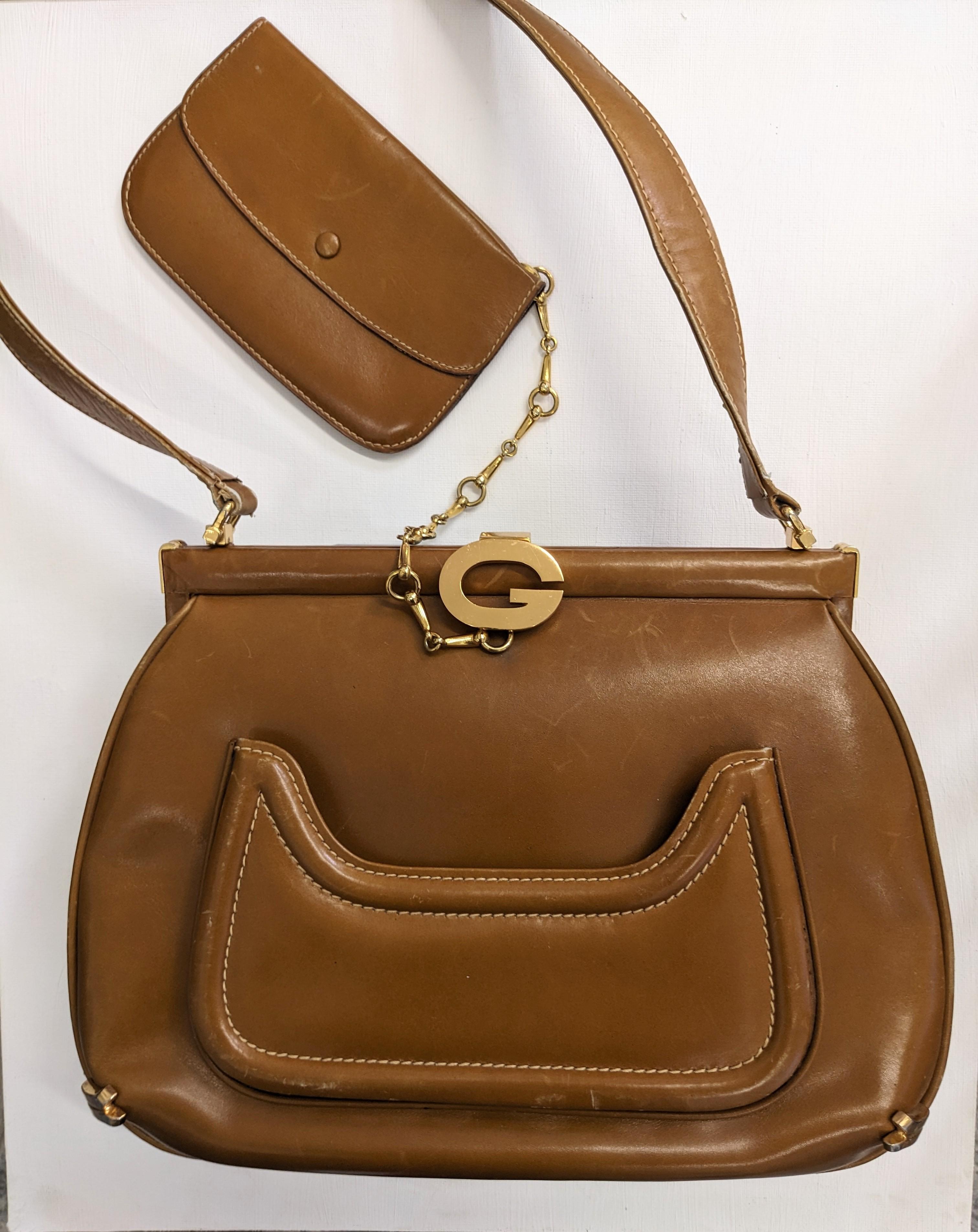 Marron Early Gucci Logo Caramel Leather Shoulder Bag en vente