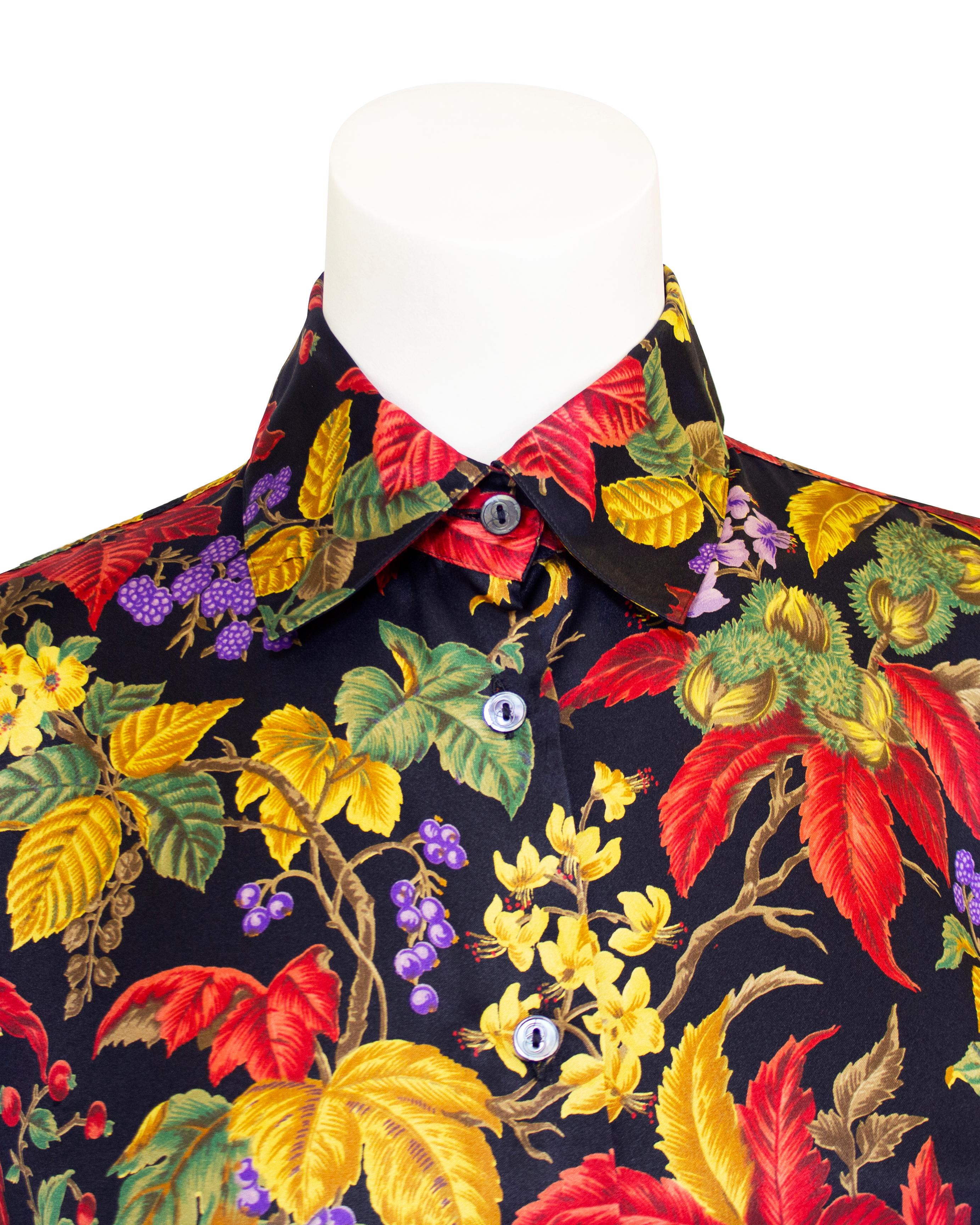 Early Gucci Long Raspberry Botanical Print Silk Shirt  In Good Condition For Sale In Toronto, Ontario