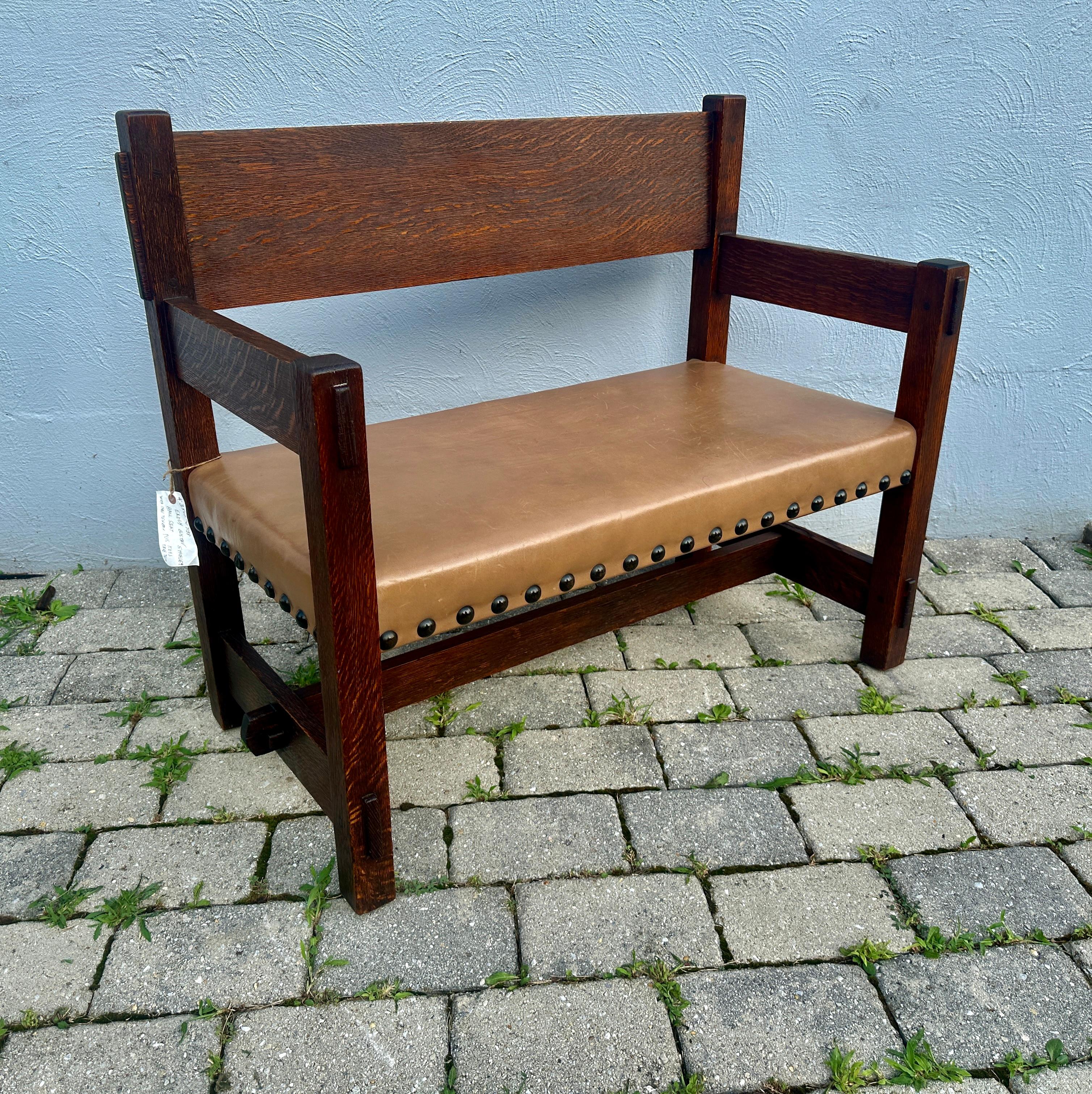 Early Gustav Stickley Hall Chair - Extremely Collectible - Made in 1901 - W7198 For Sale 11