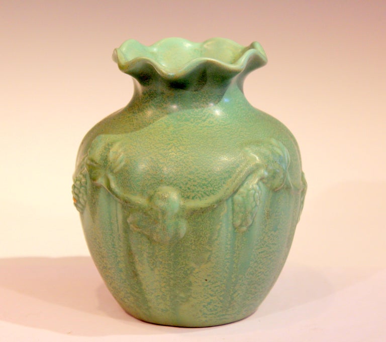 Early Haeger Geranium Leaf Green Art Pottery Vintage Vase Stangl Deco