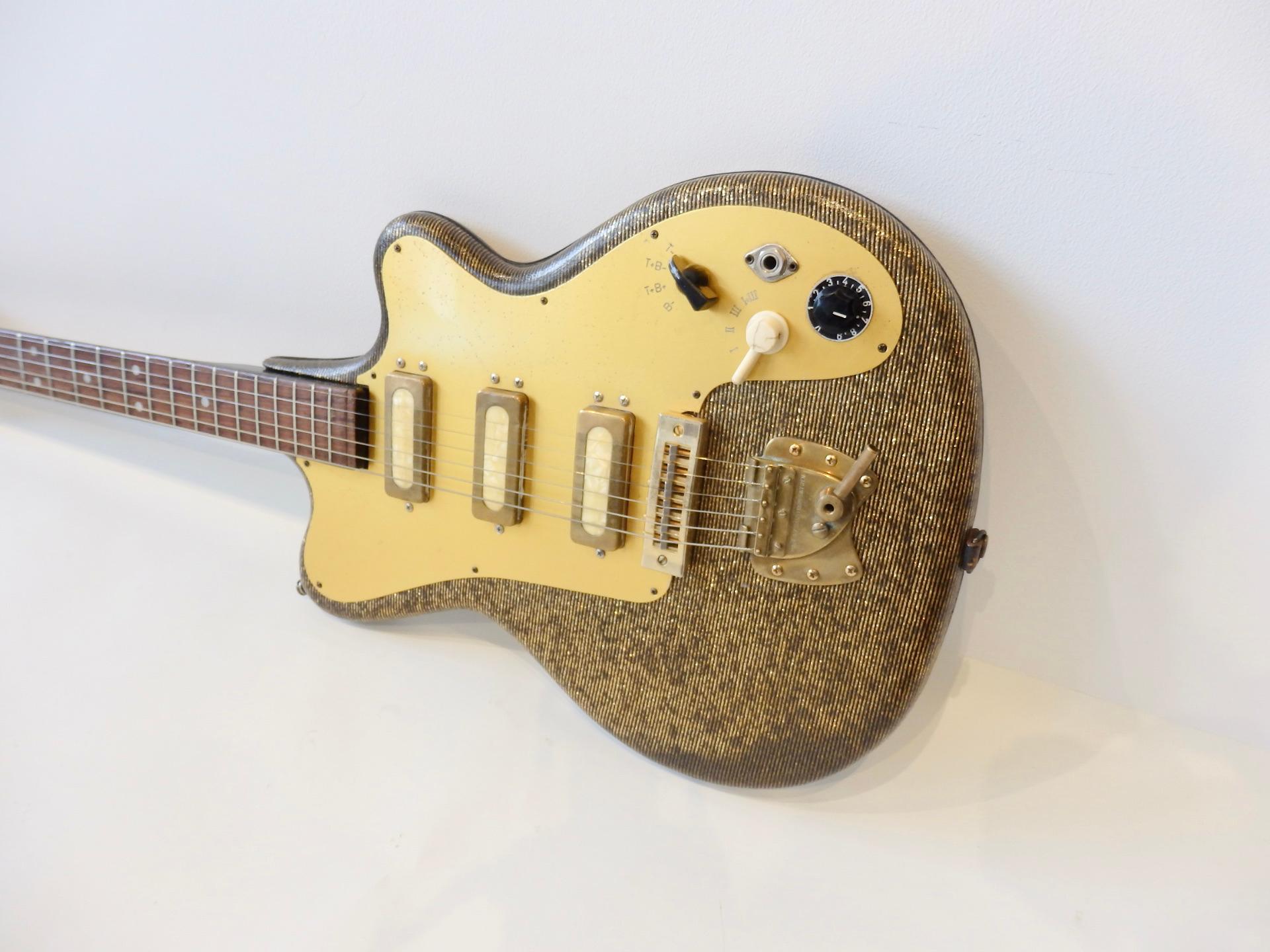 Seltene deutsche Fasan-Gitarre aus den 1960er Jahren mit Hagstrom-Schwanzstück   im Angebot 9