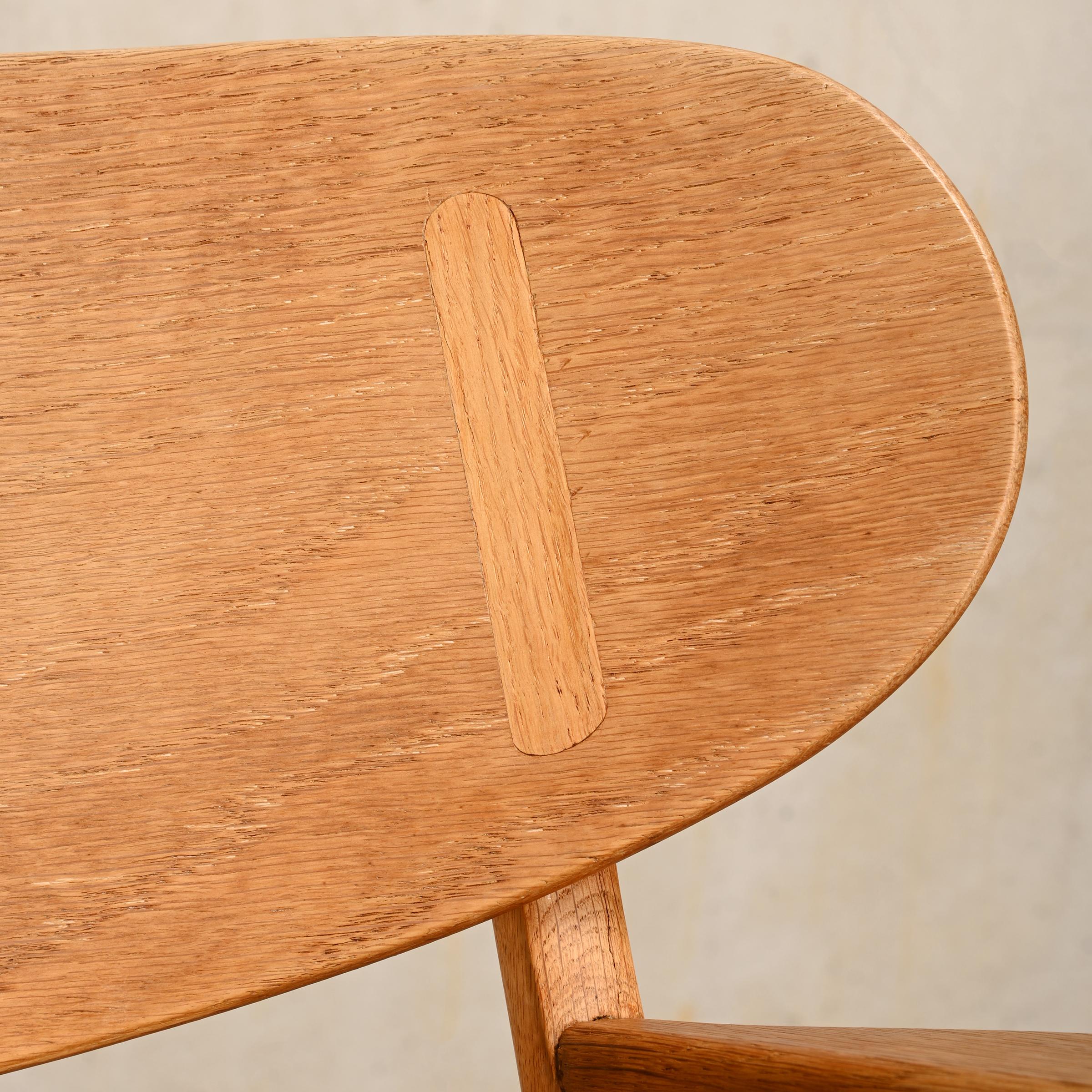 Early Hans J. Wegner CH22 Easy Chair in Oak and Paper-Cord for Carl Hansen & Son 4