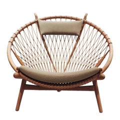 Ancienne chaise circulaire Hans J. Wegner PP130