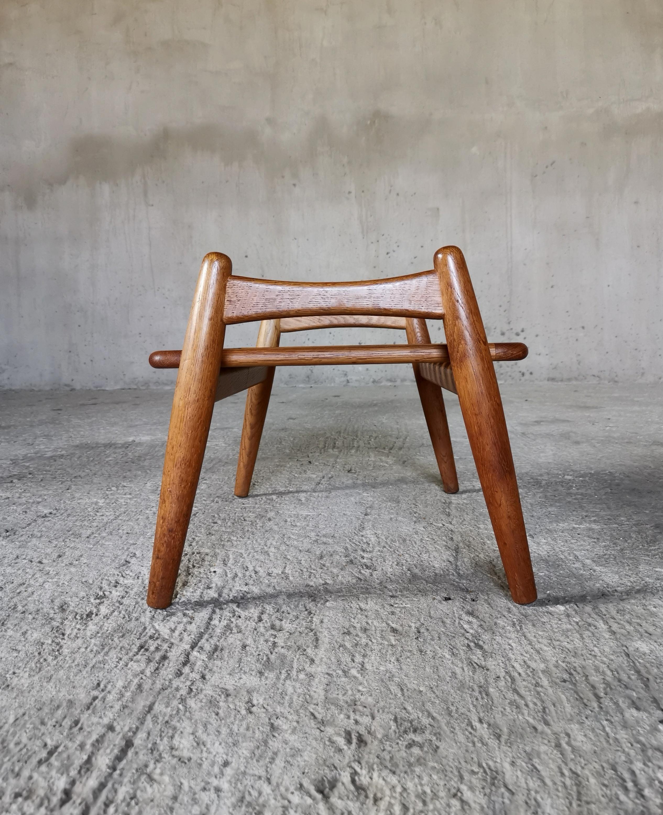 Taburete / Otomana GE-240 