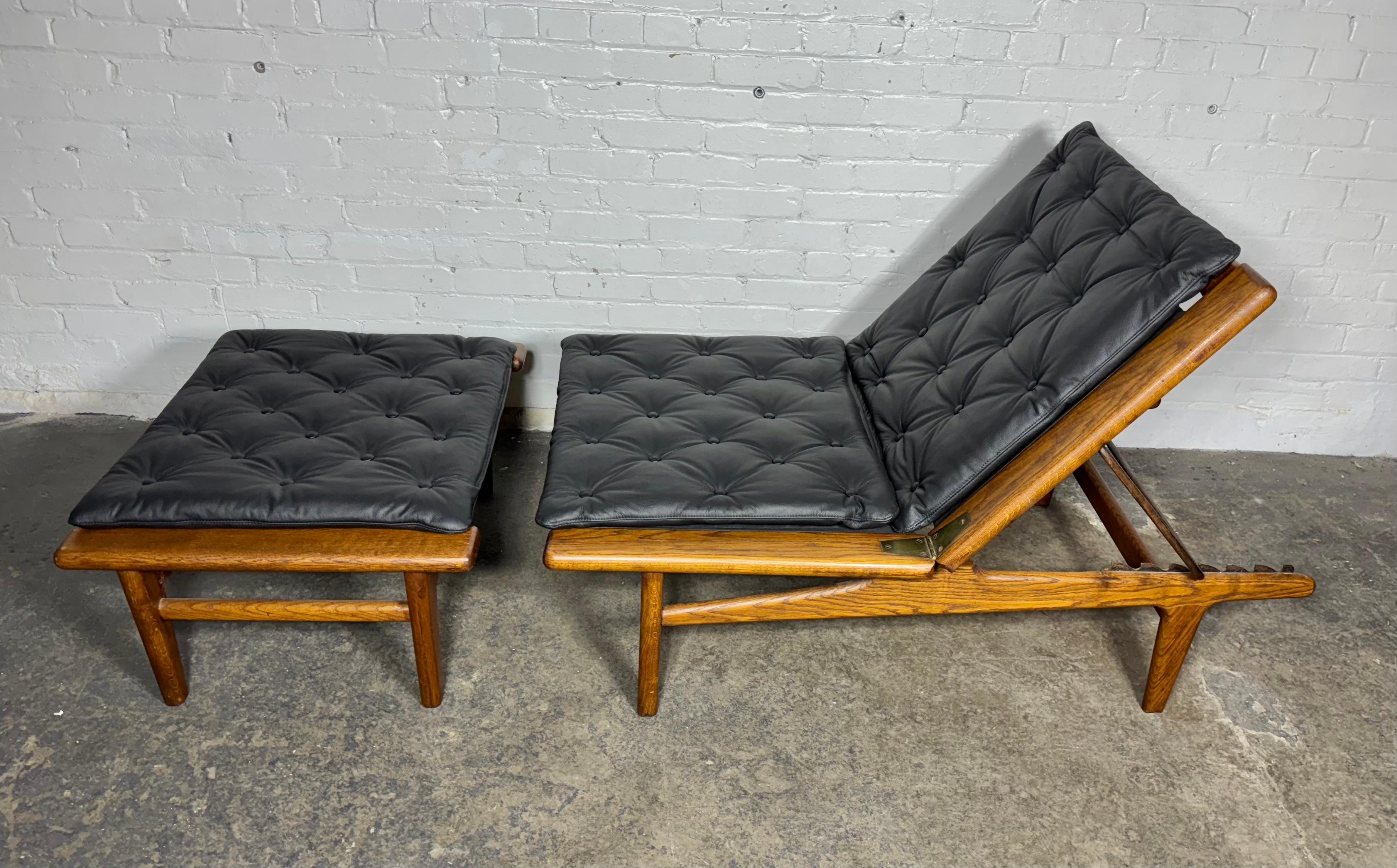 Früher Hans Wegner für GETAMA Chaiselongue und Ottomane. Eiche und Leder /Denmark im Angebot 2