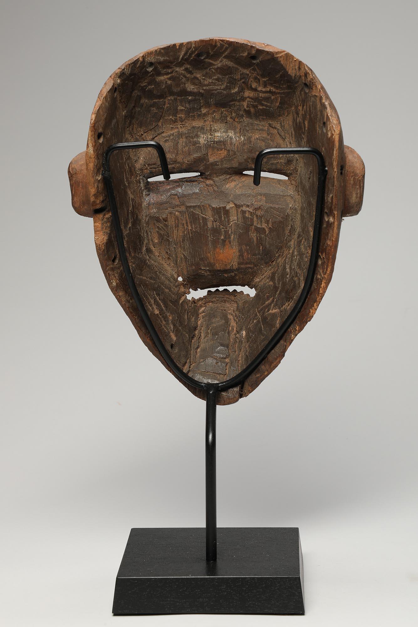 Early Hardwood Pende Dance Mask Early 20th Century DR Congo African Tribal Art For Sale 1