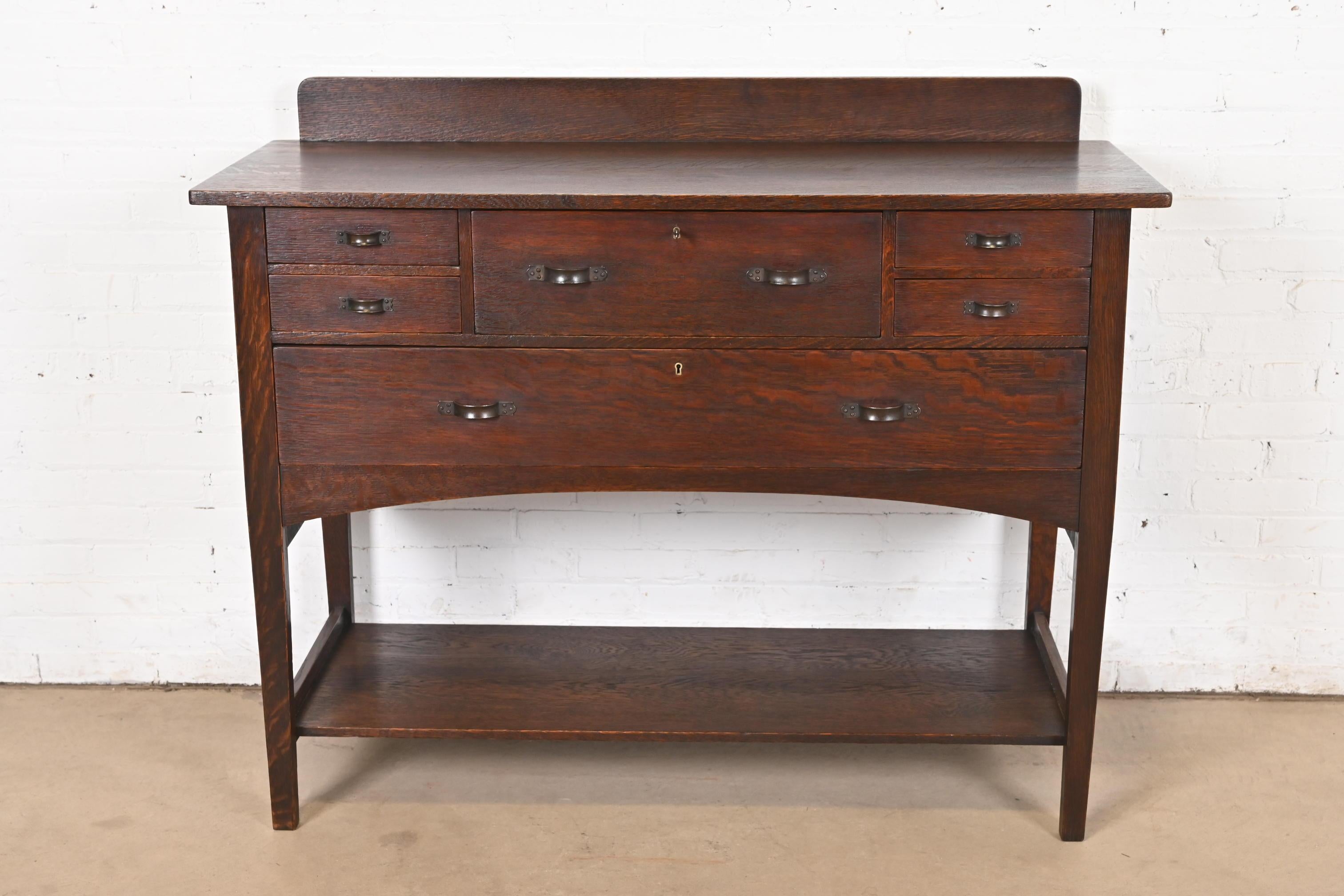 Arts and Crafts La prima credenza di Harvey Ellis per Gustav Stickley Mission Arts & Crafts in quercia in vendita